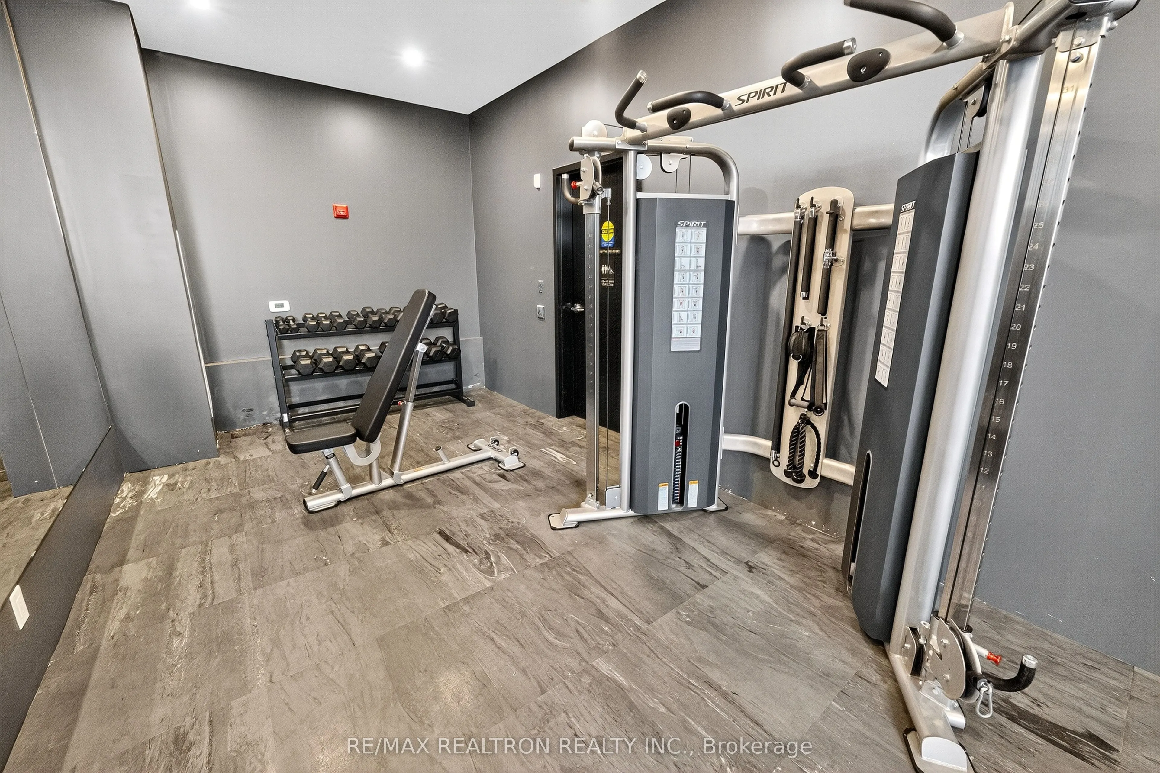 430 Essa Road, #423