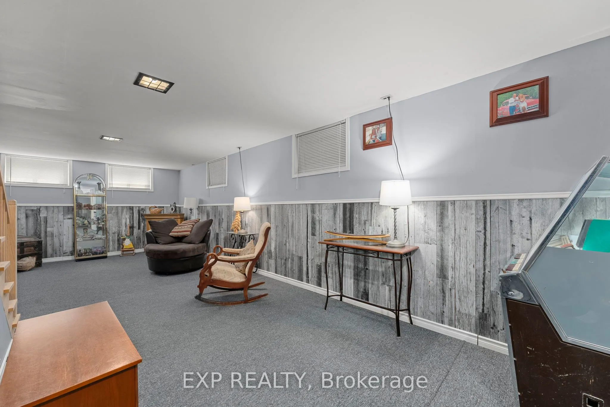 5514 Highway 11 South, R R 1