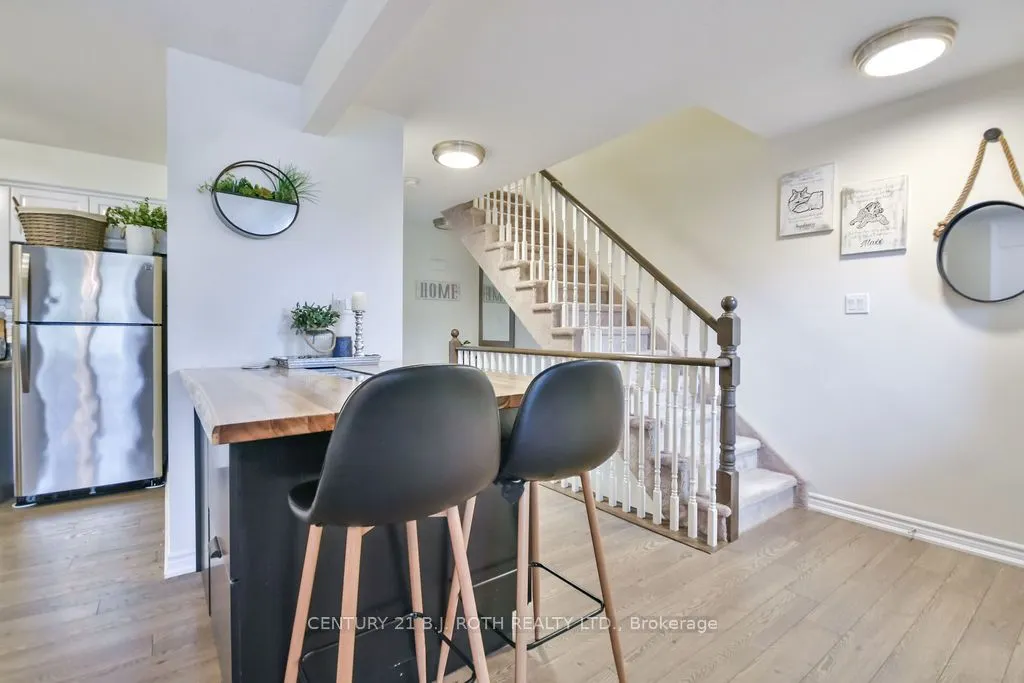 49 Ferndale Drive S, #3