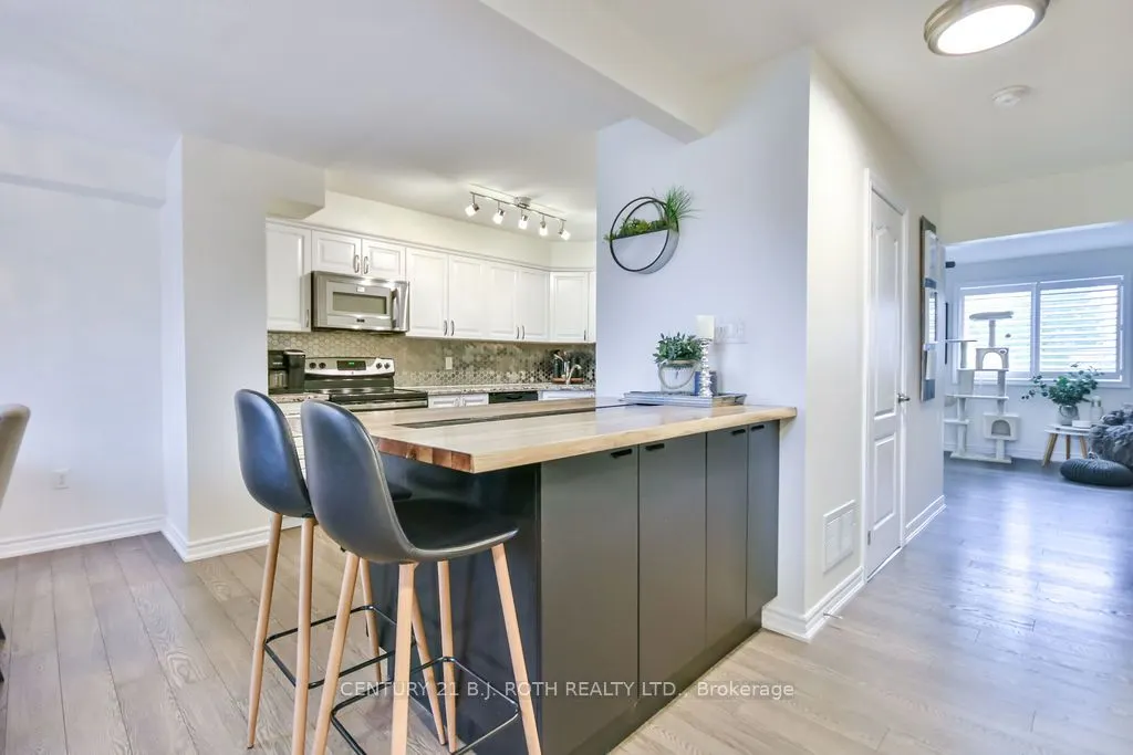 49 Ferndale Drive S, #3