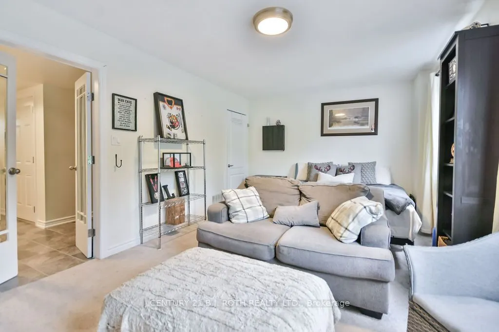 49 Ferndale Drive S, #3