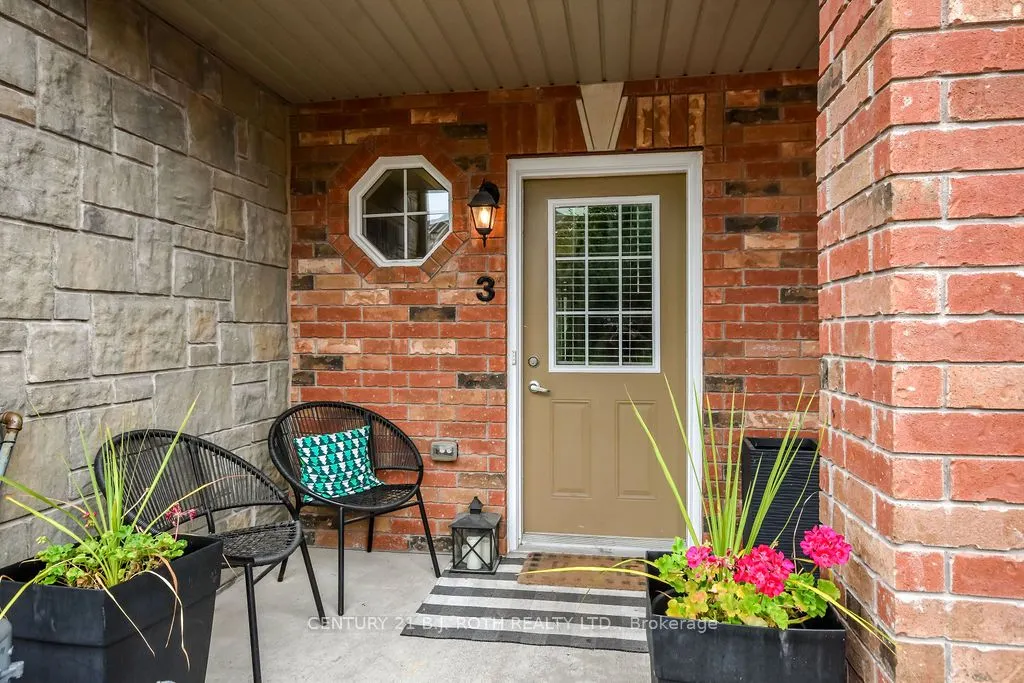49 Ferndale Drive S, #3