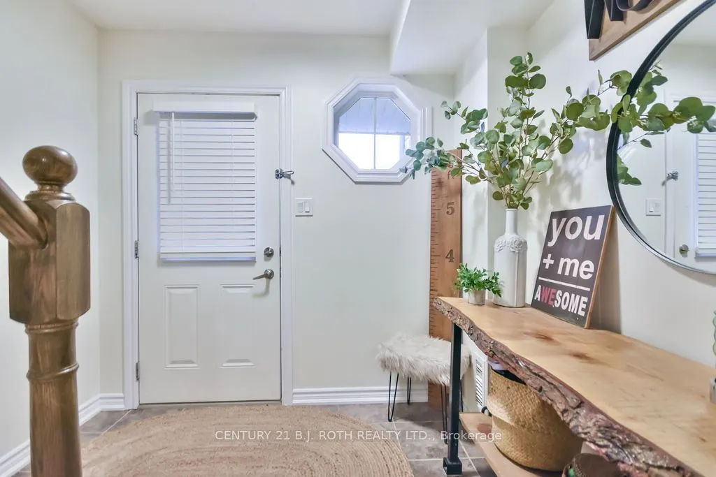 49 Ferndale Drive S, #3