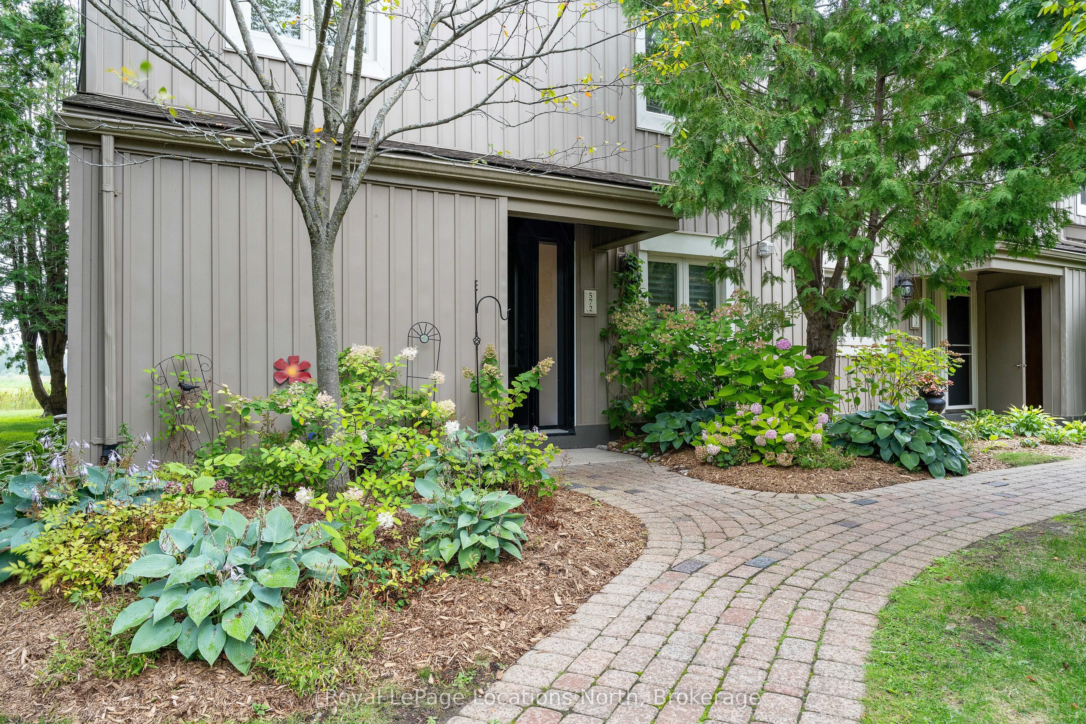 572 Oxbow Crescent, #12
