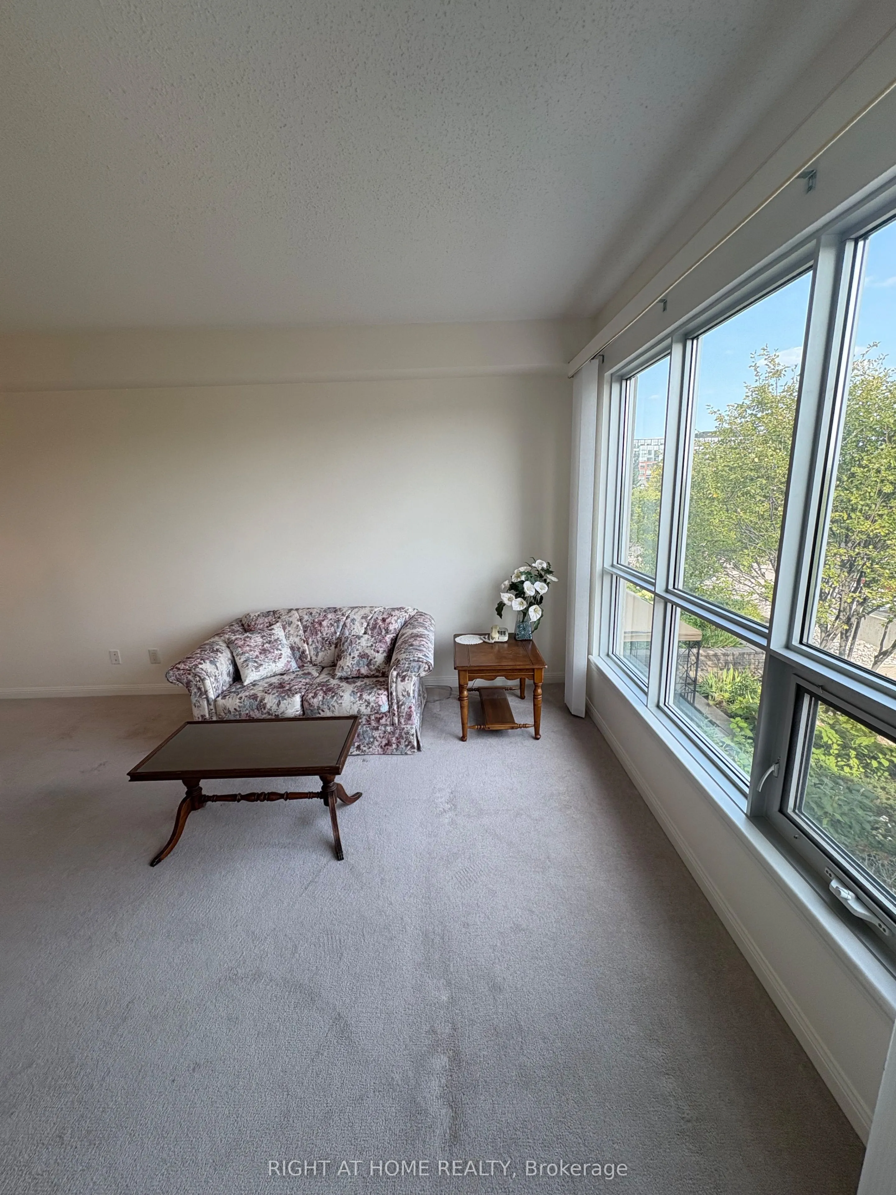 90 Dean Avenue, #317