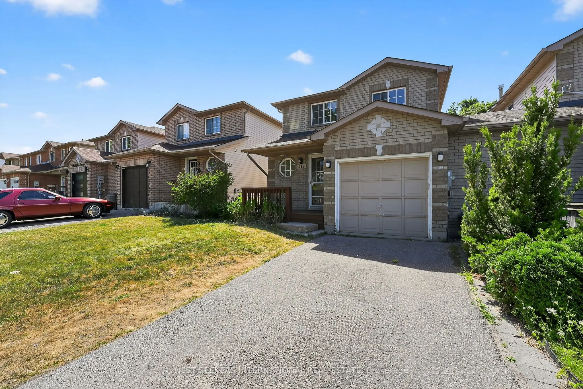 219 Nathan Crescent