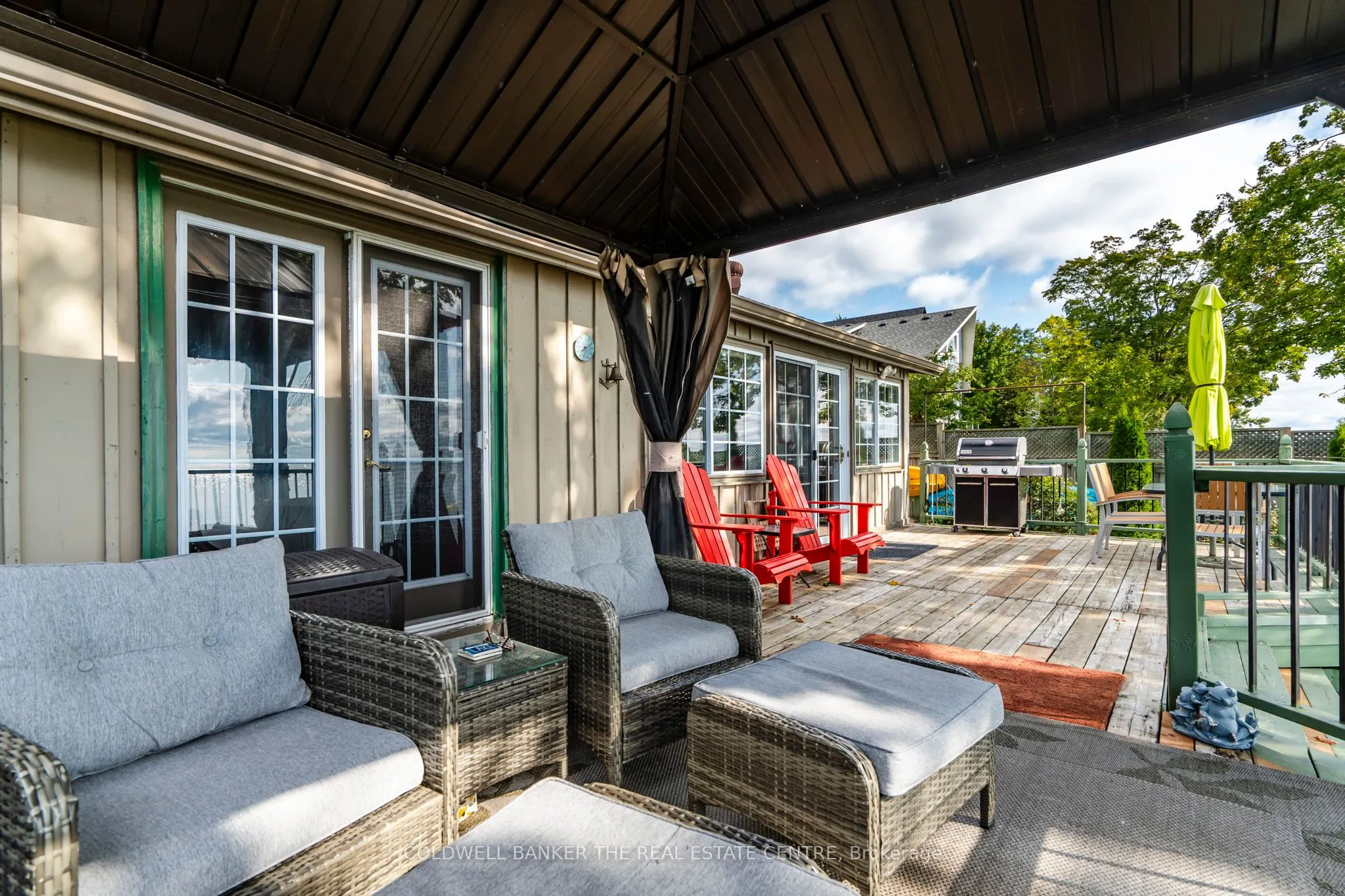 115 Lakeshore Road W