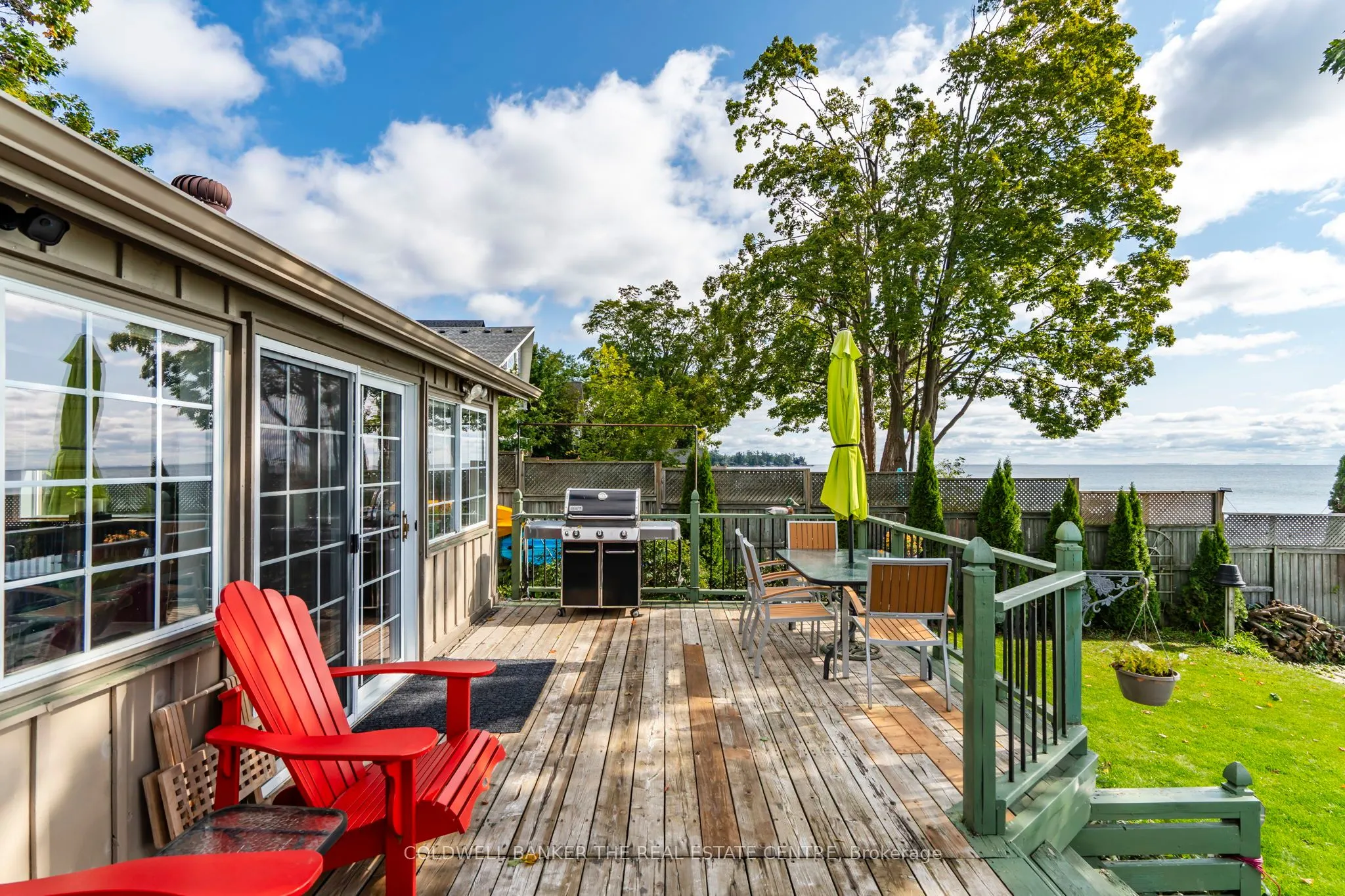 115 Lakeshore Road W
