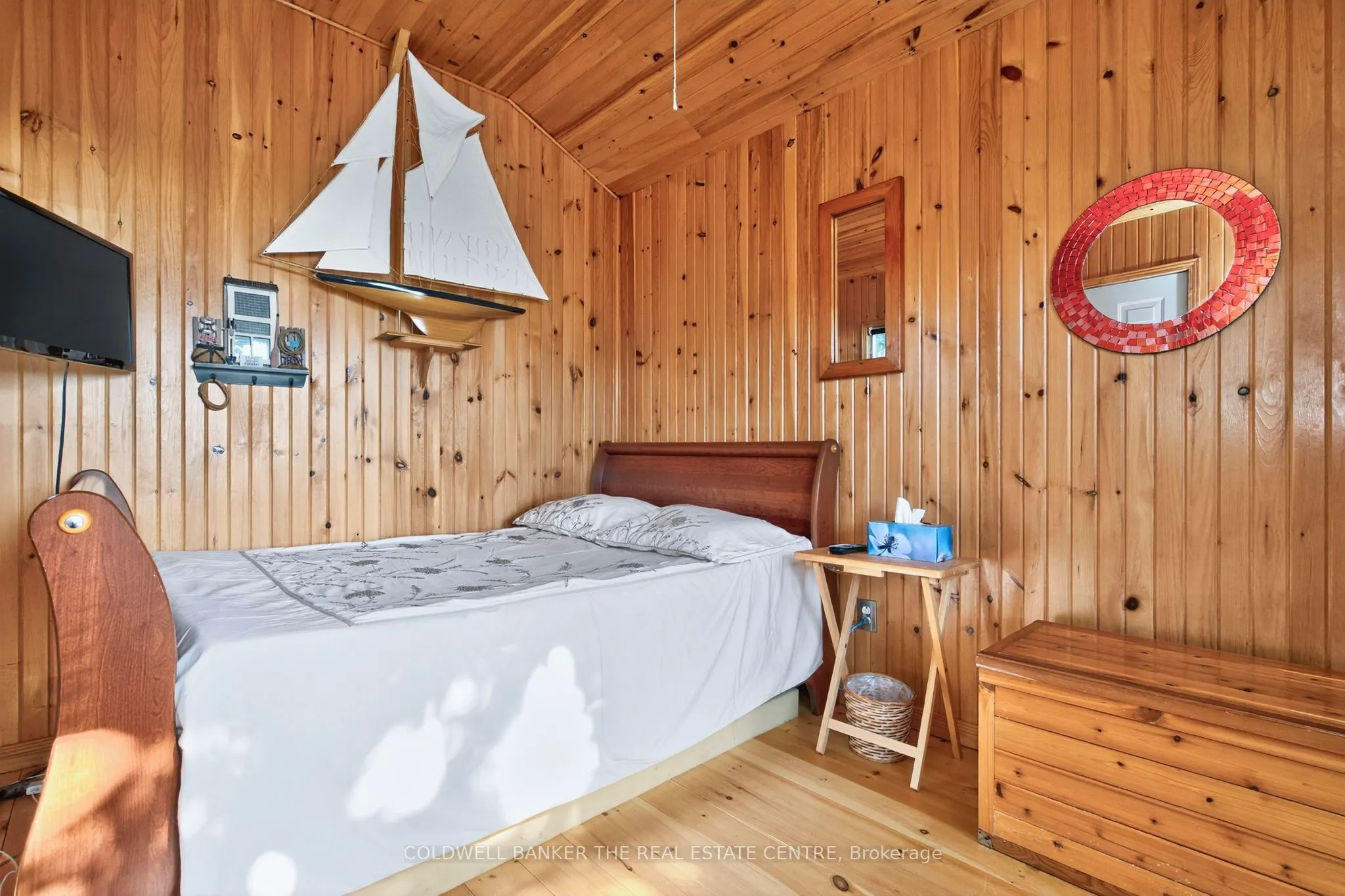 115 Lakeshore Road W