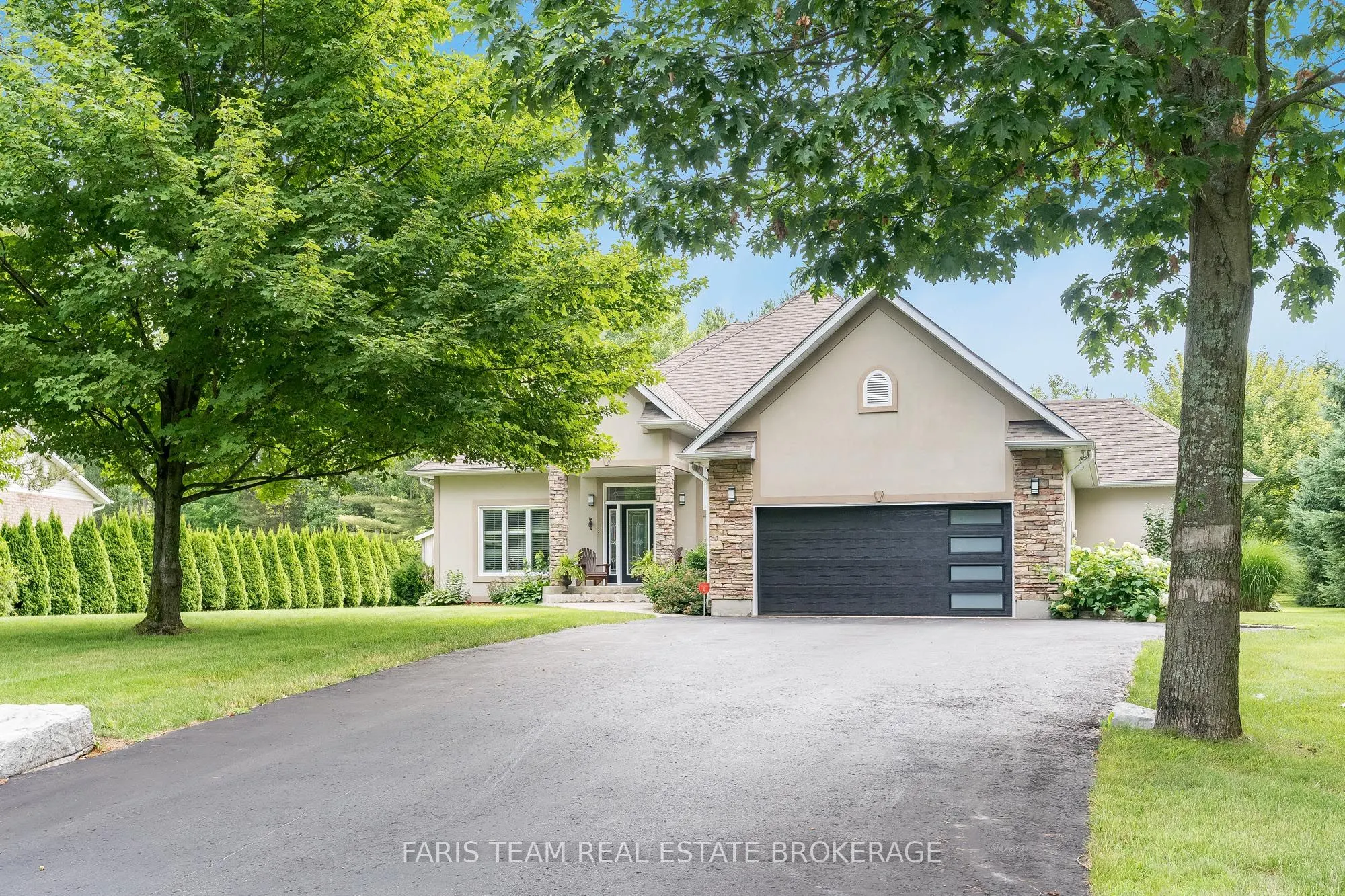 127 Goldfinch Crescent