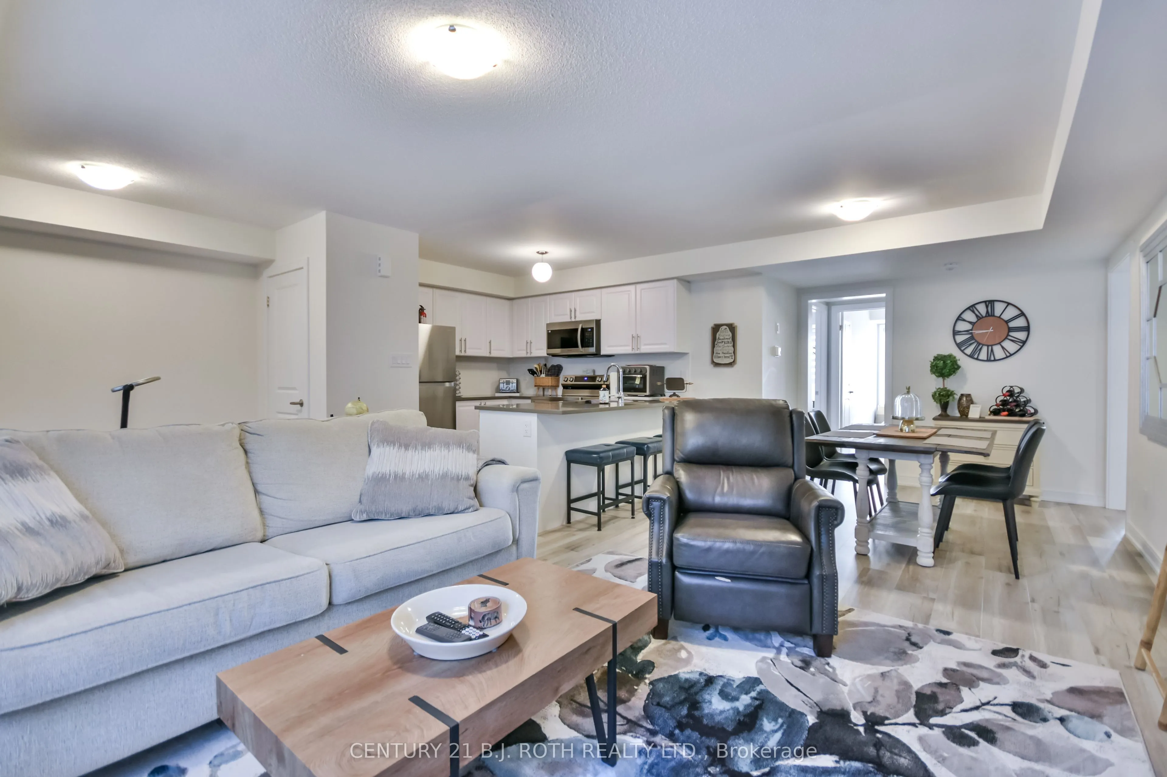 64 APPLETREE Lane, #69
