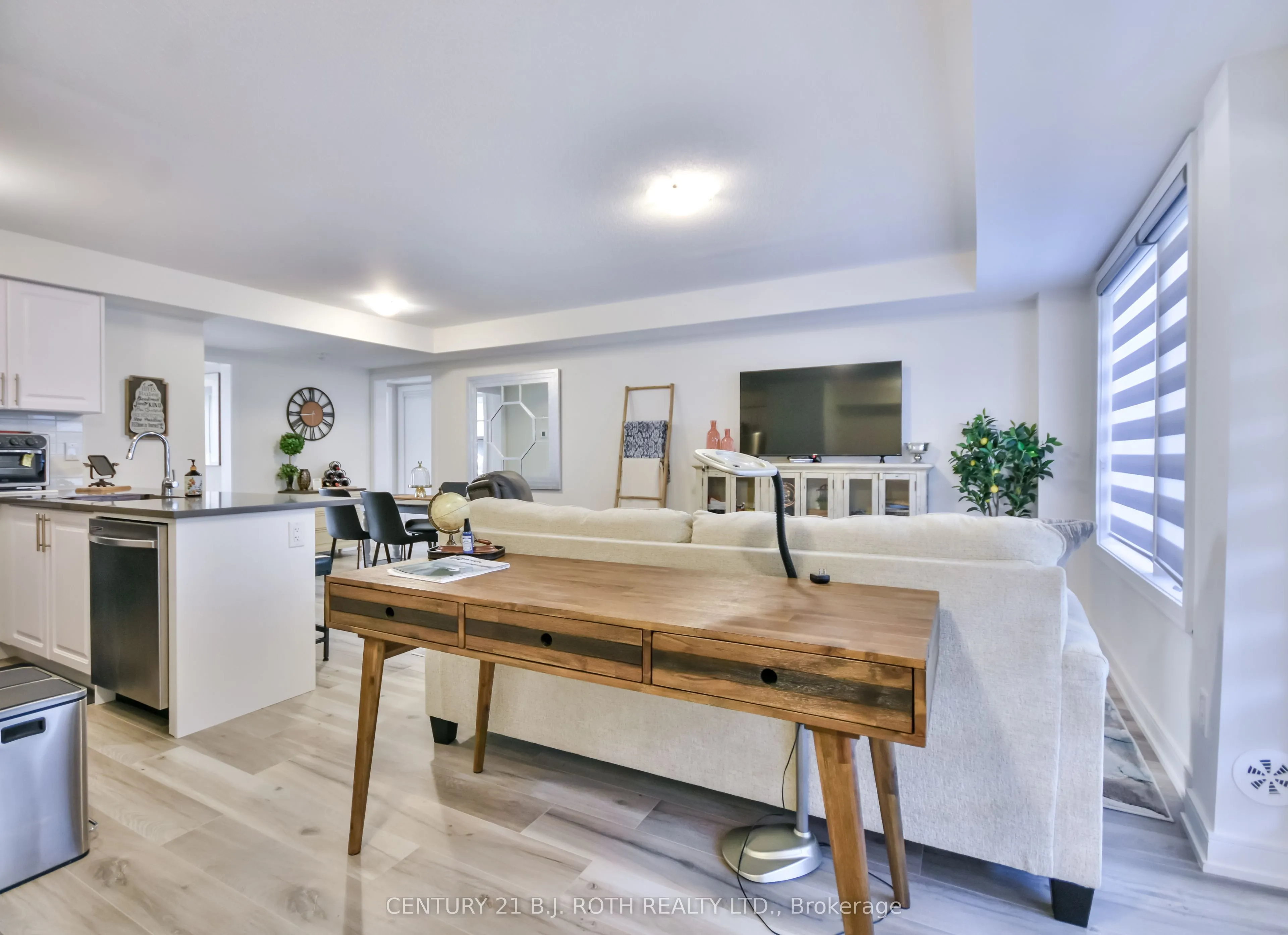 64 APPLETREE Lane, #69