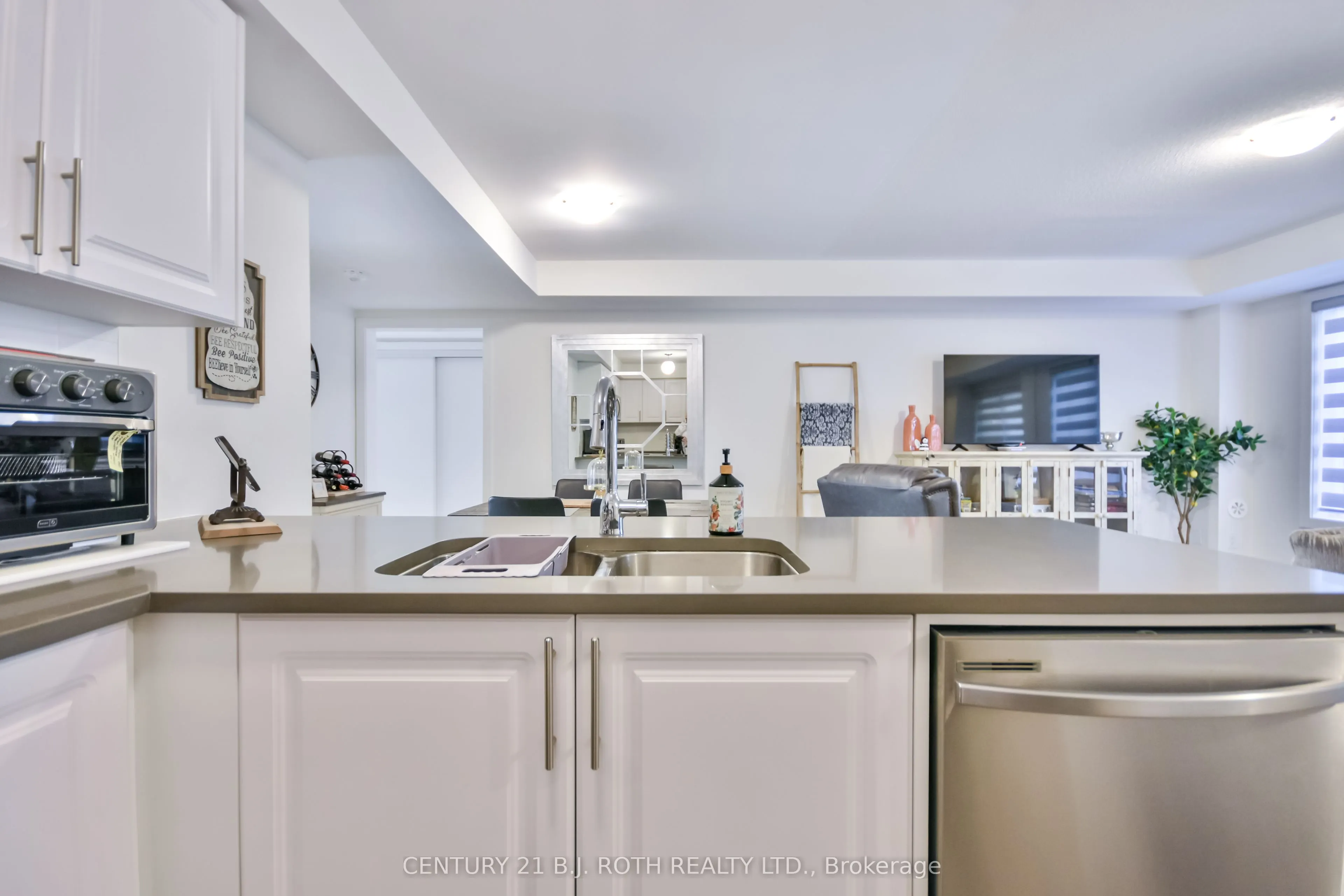 64 APPLETREE Lane, #69