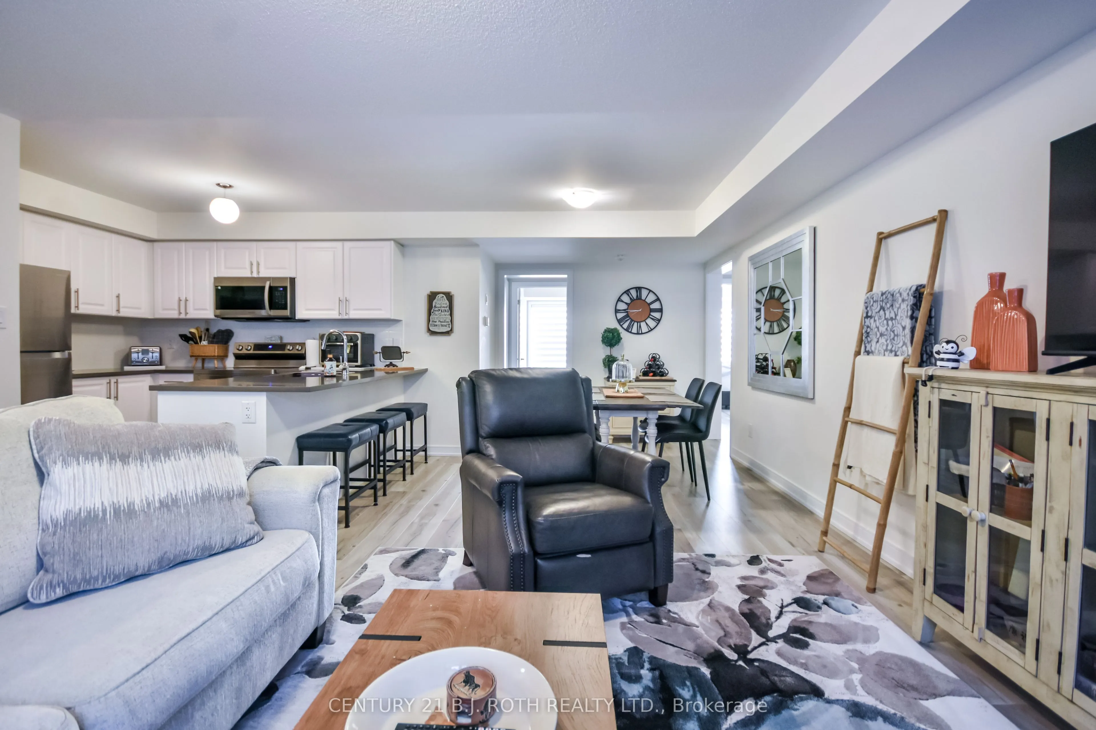 64 APPLETREE Lane, #69