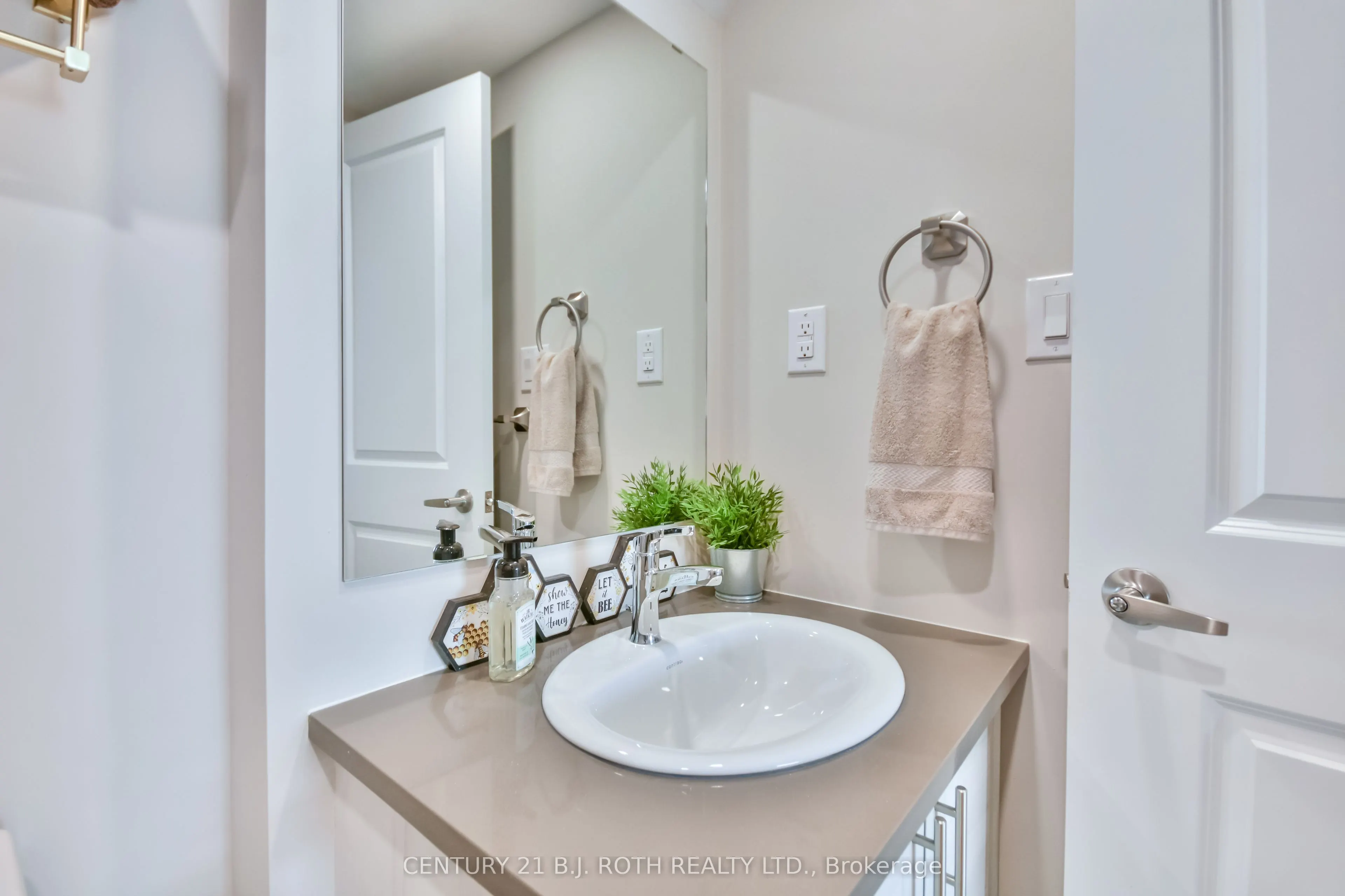 64 APPLETREE Lane, #69