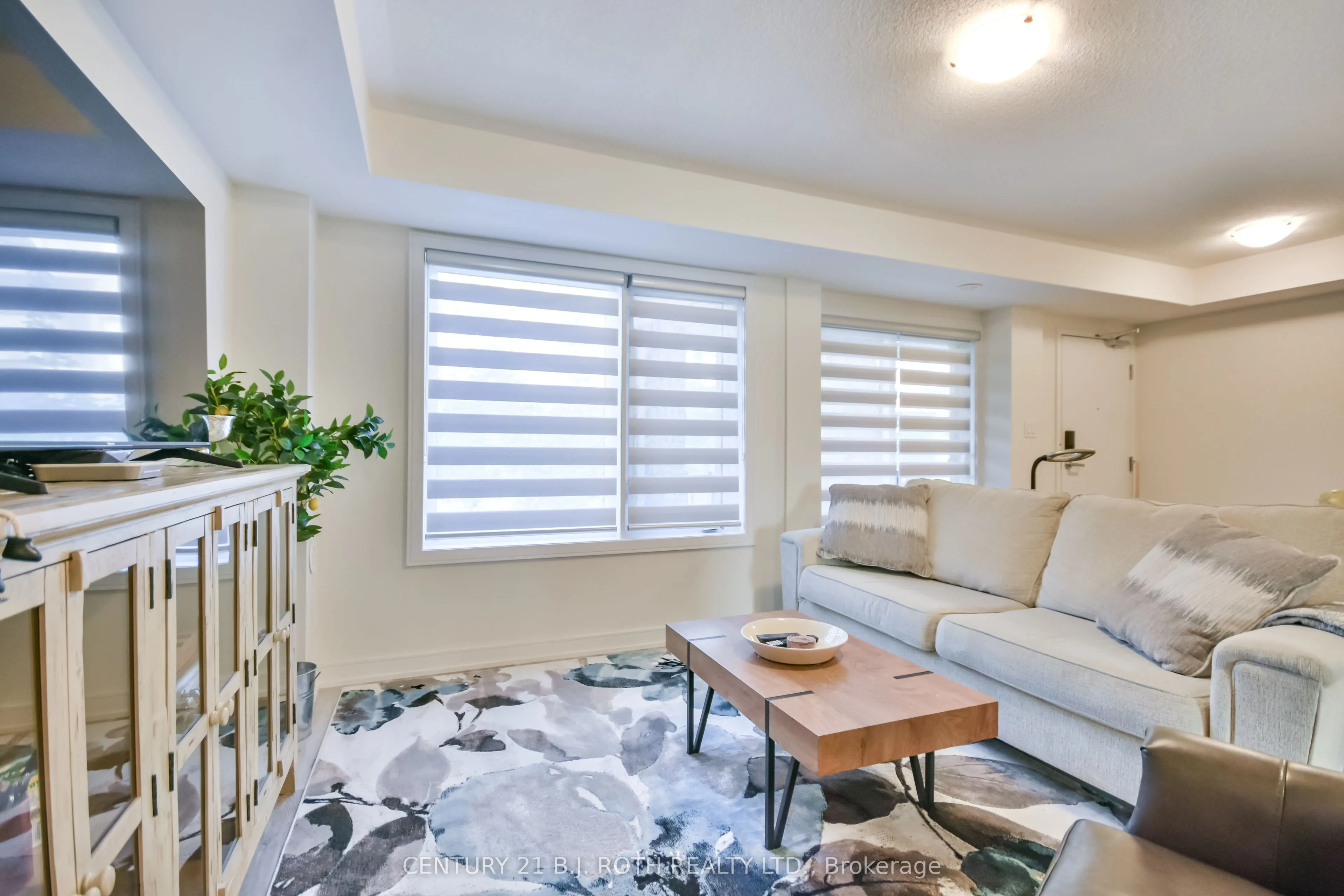 64 APPLETREE Lane, #69