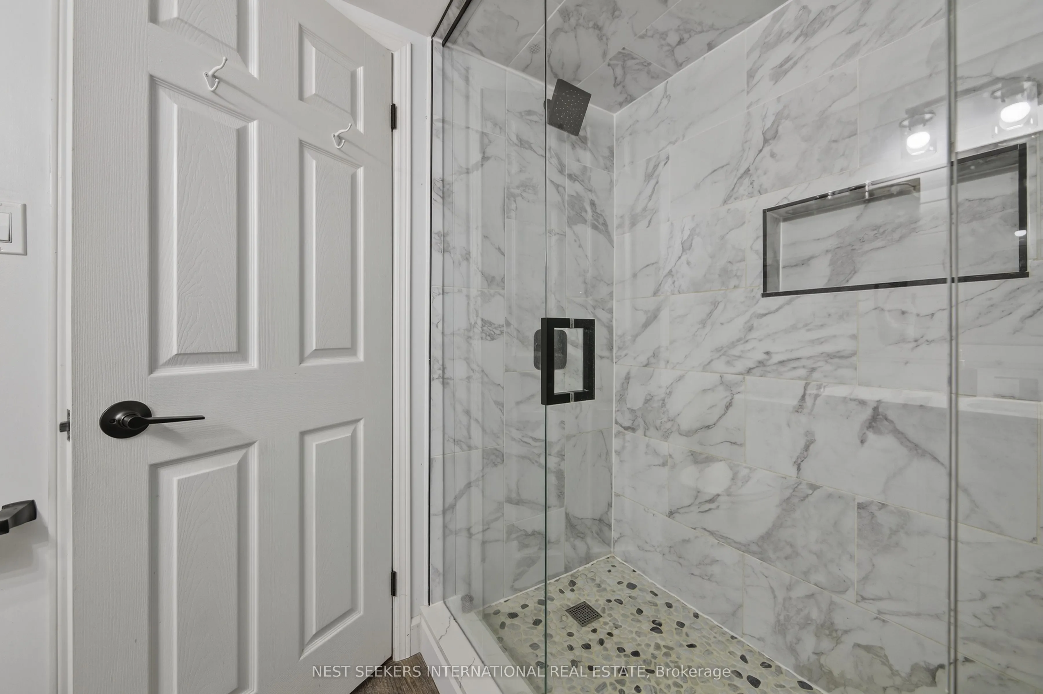 5 Harbour Street, #27