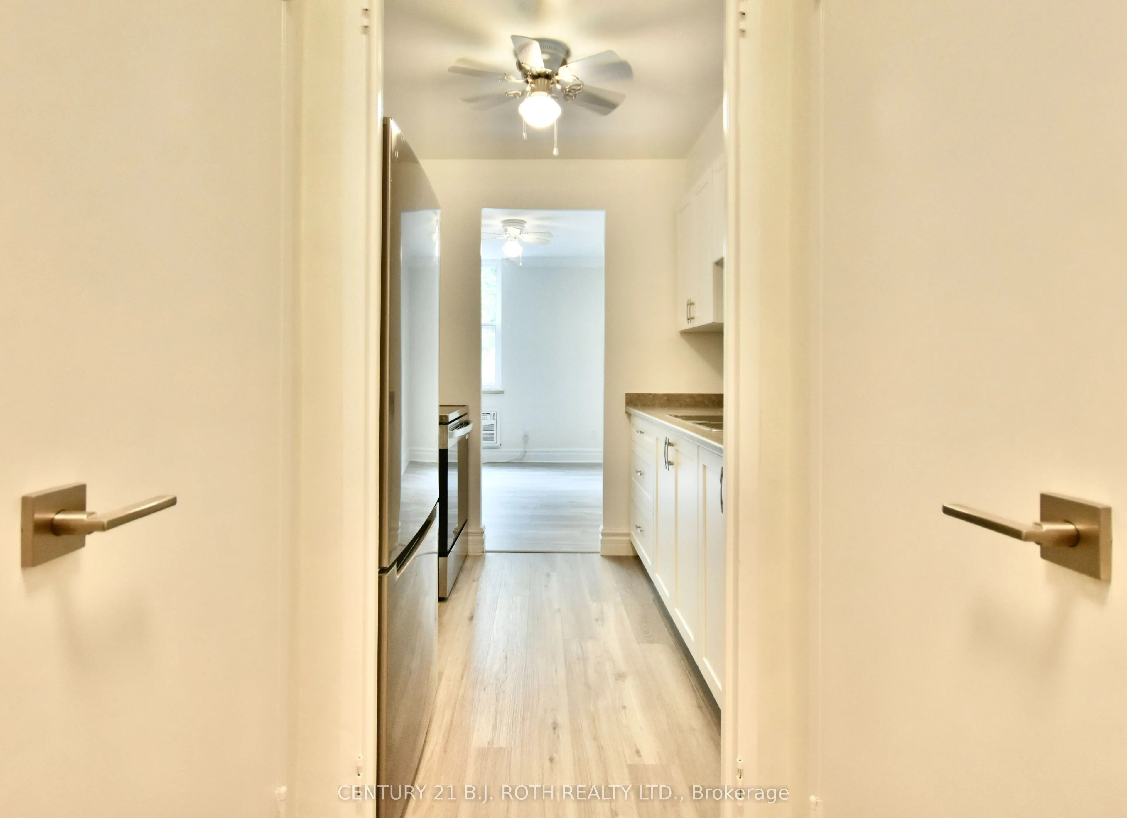 2 Grove Street E, #21