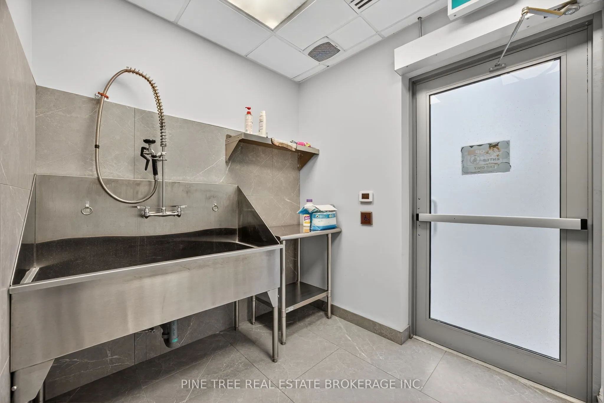 58 Lakeside Terrace, #305