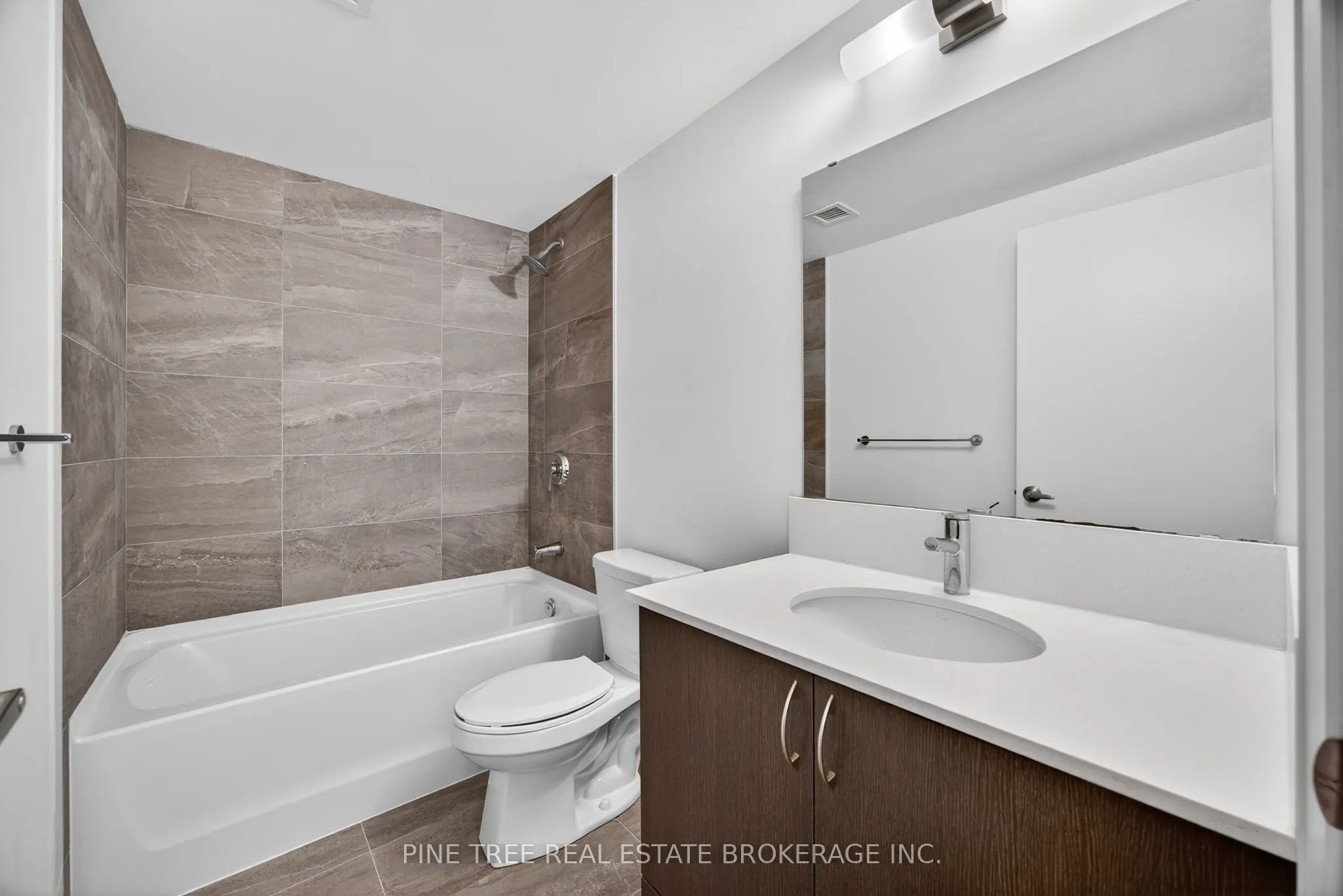 58 Lakeside Terrace, #305