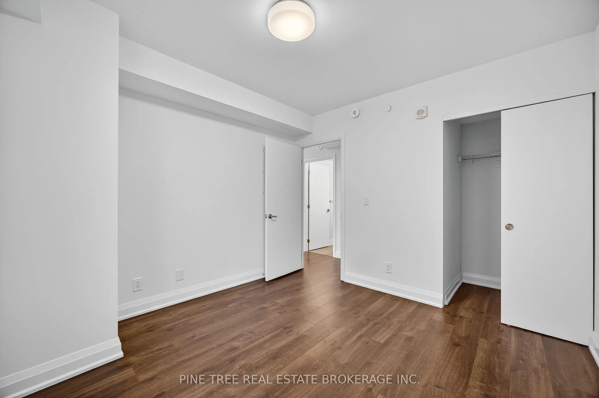 58 Lakeside Terrace, #305