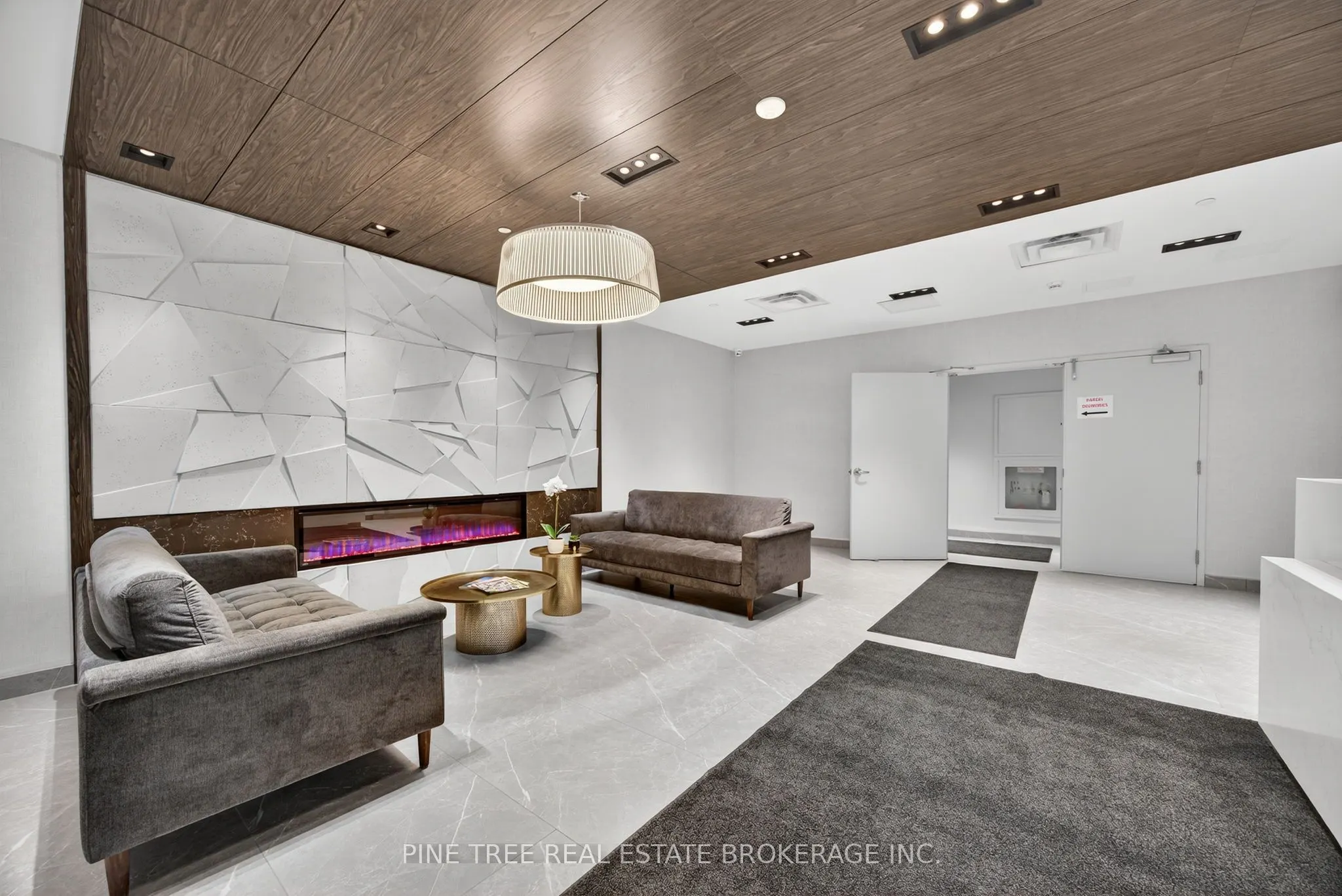 58 Lakeside Terrace, #305