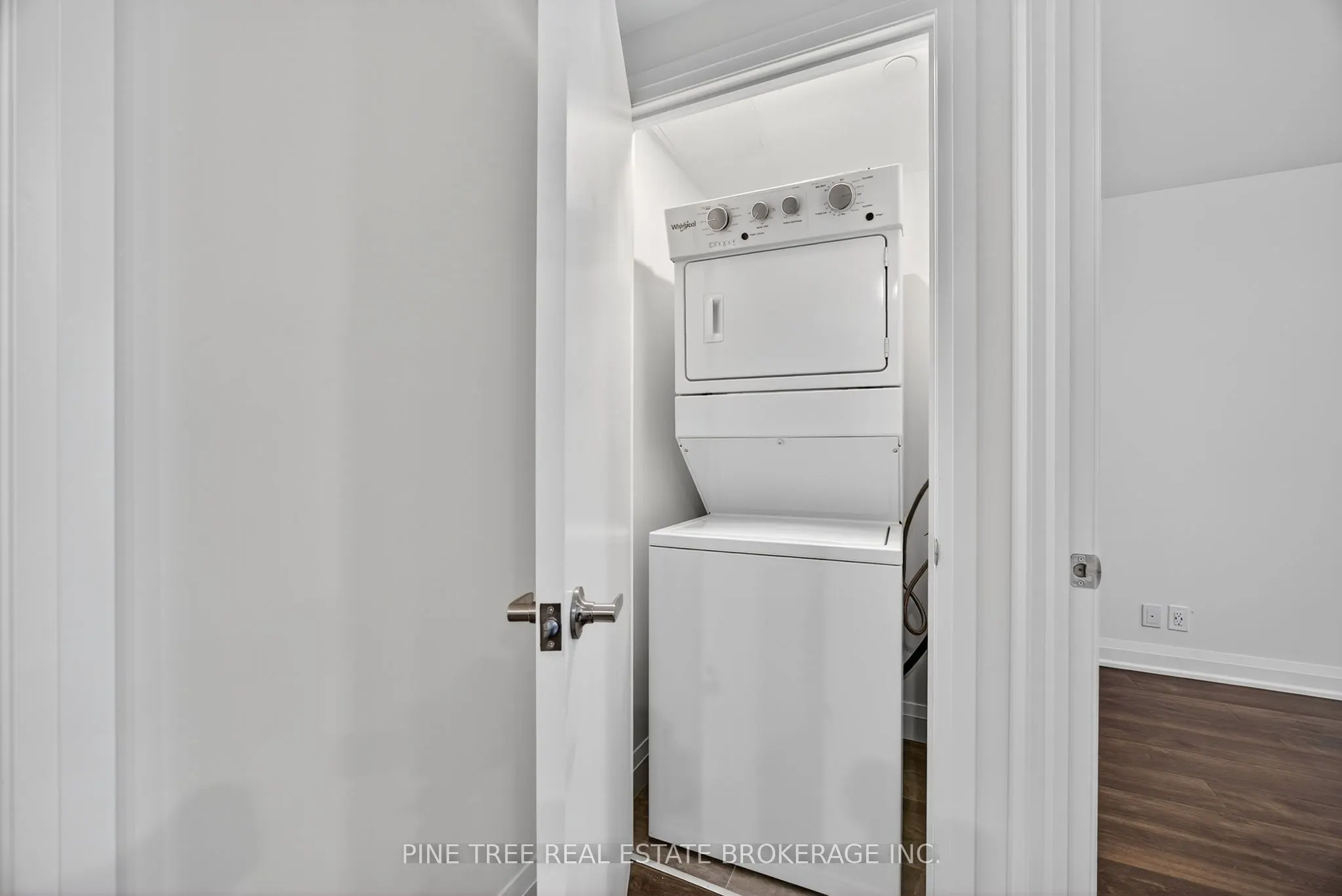 58 Lakeside Terrace, #305