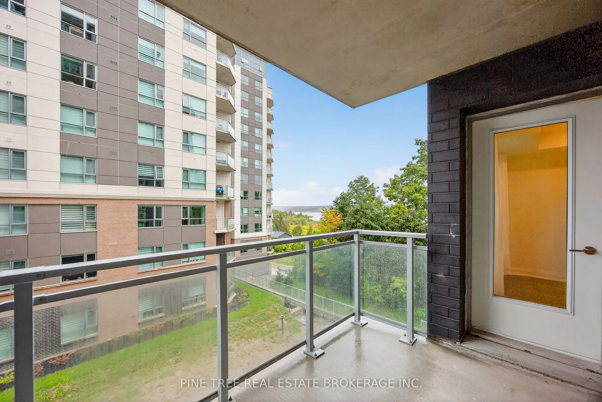 58 Lakeside Terrace, #305