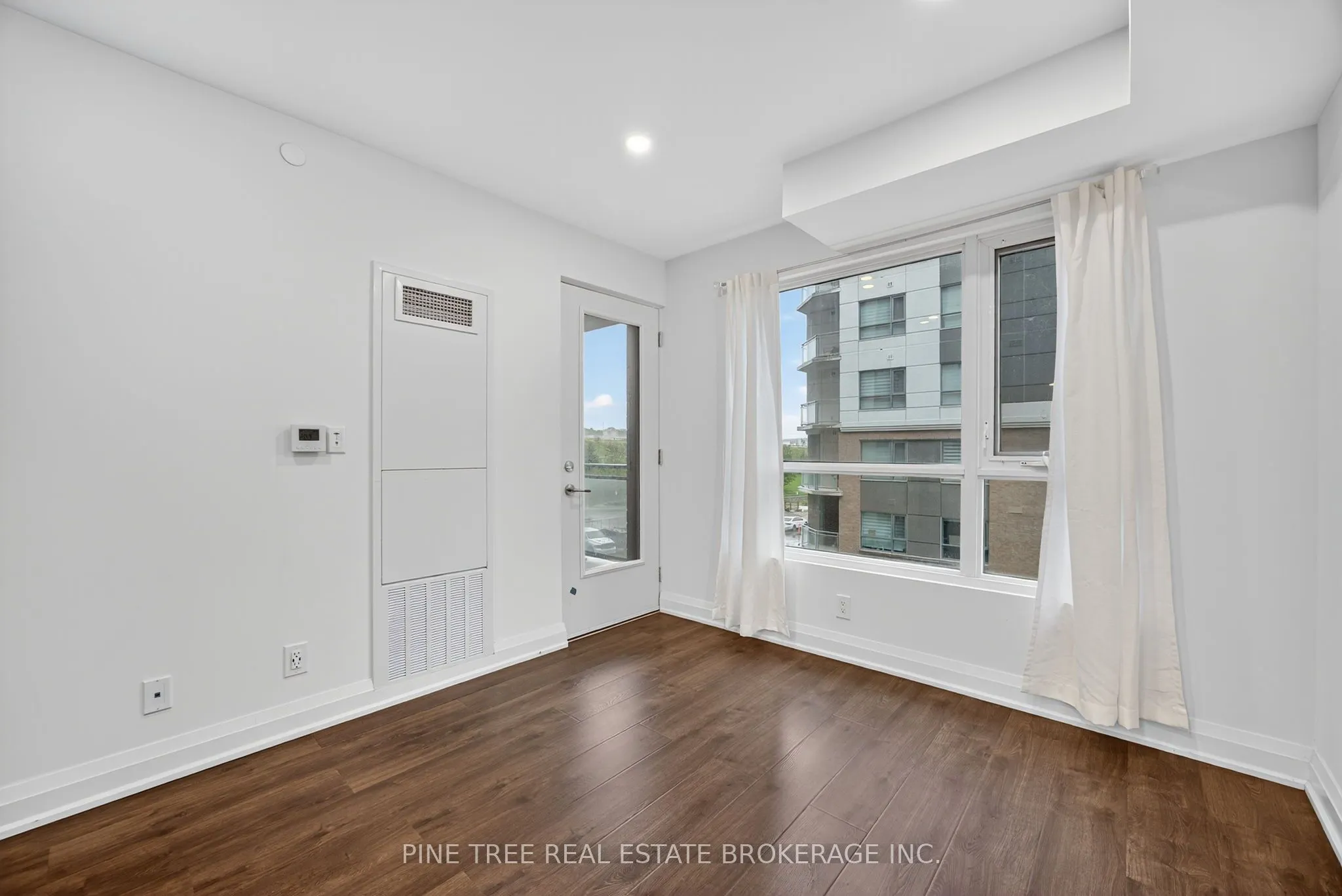 58 Lakeside Terrace, #305