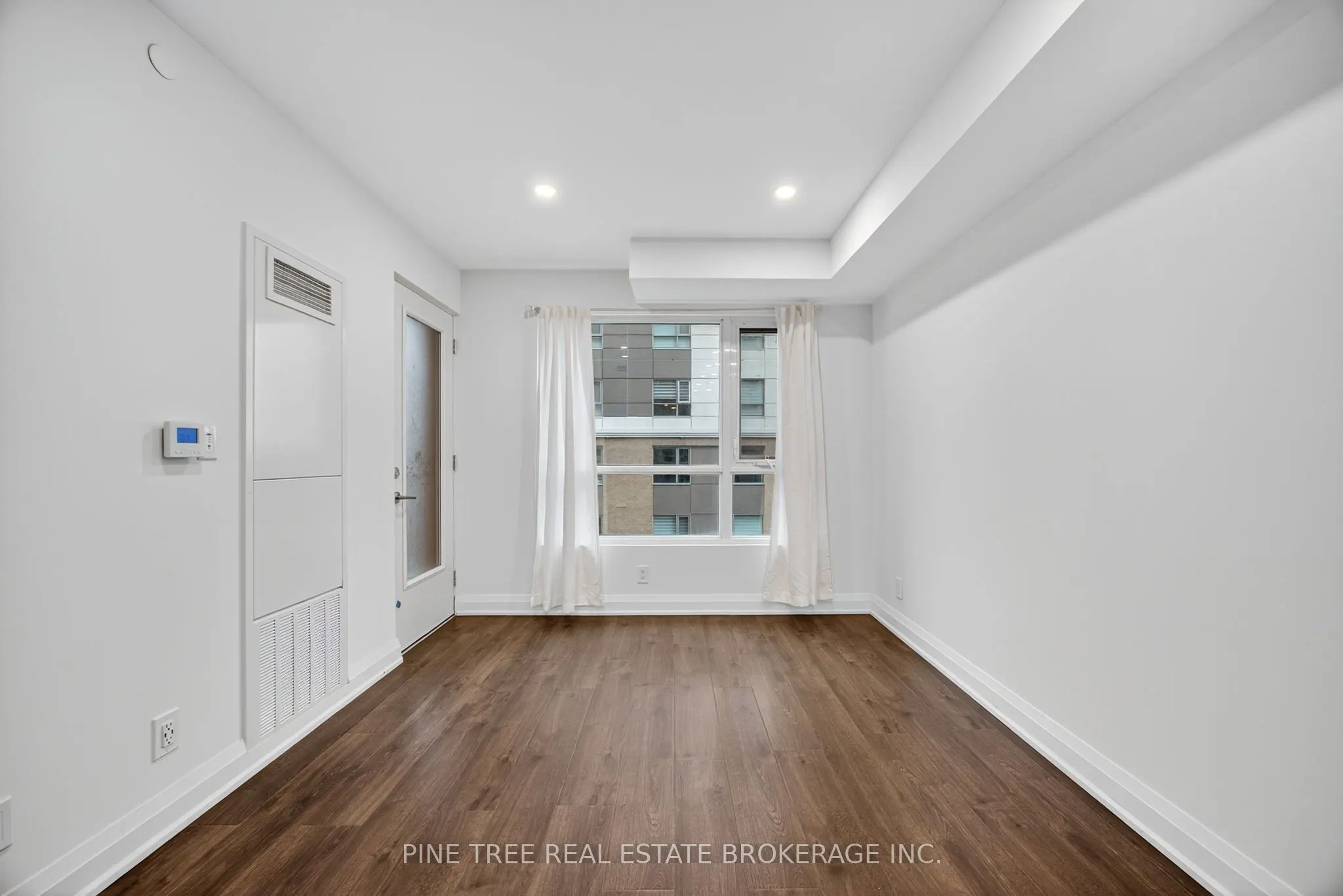 58 Lakeside Terrace, #305