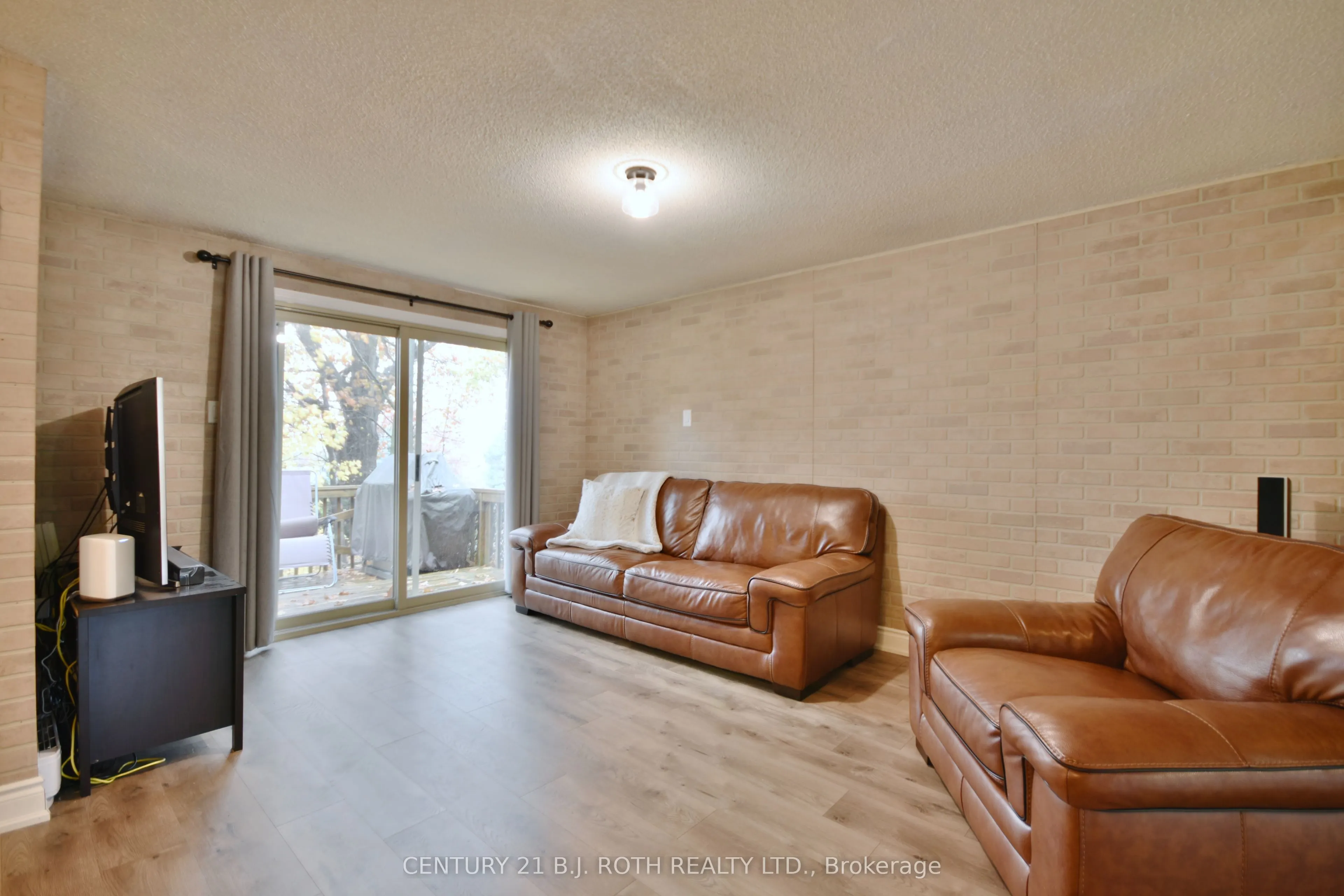 11 Pheasant Trail, #6