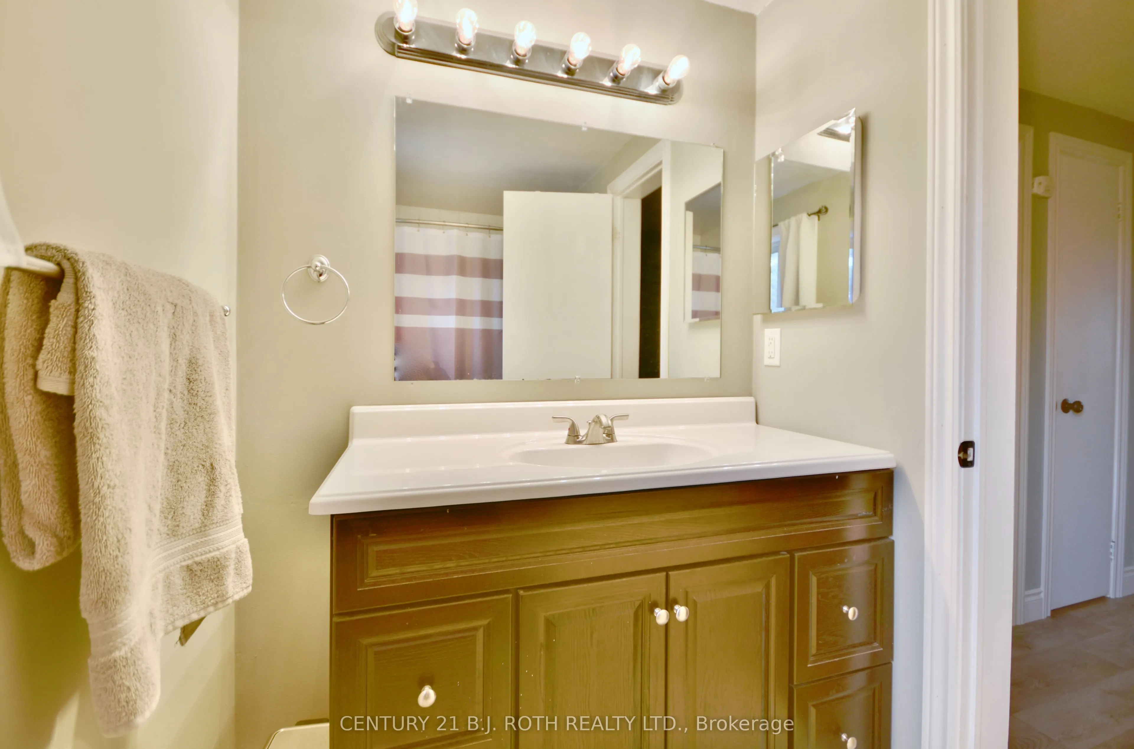11 Pheasant Trail, #6