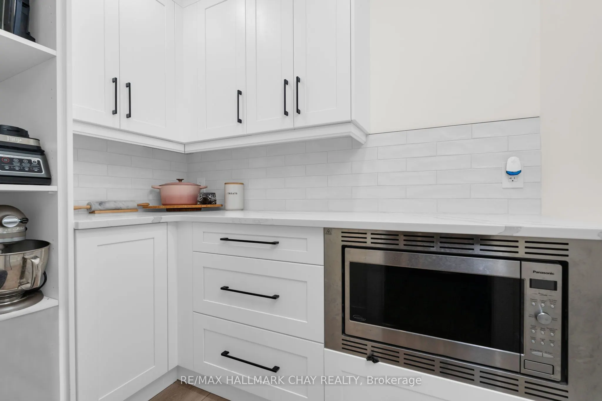 3 Heatherwood Drive