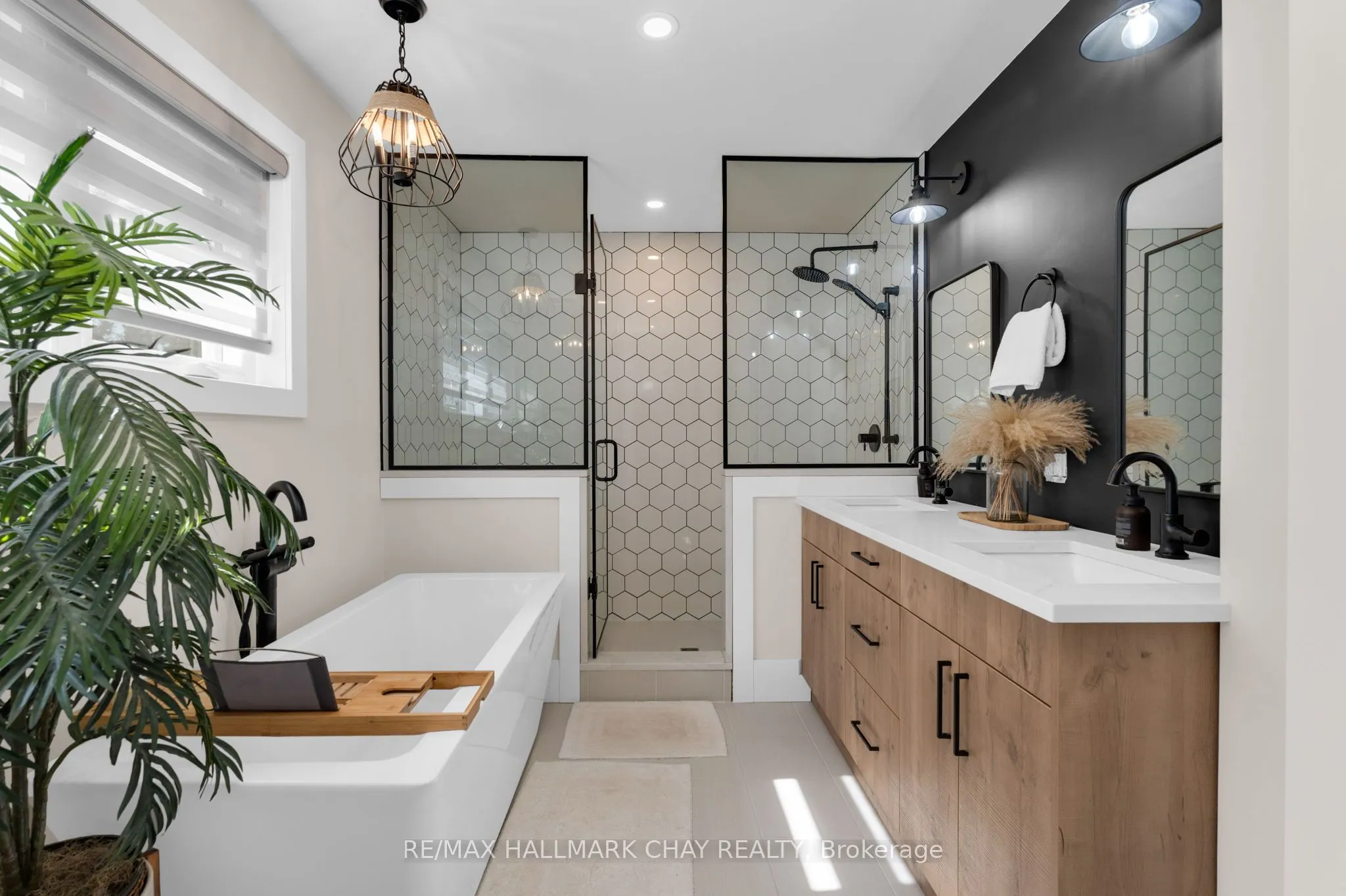 3 Heatherwood Drive
