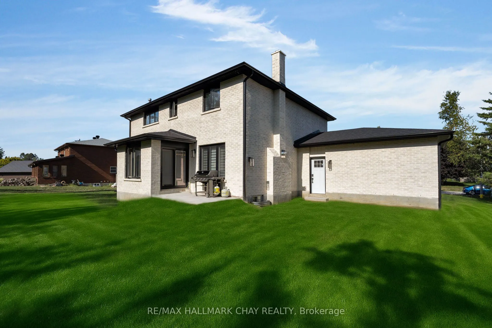 3 Heatherwood Drive