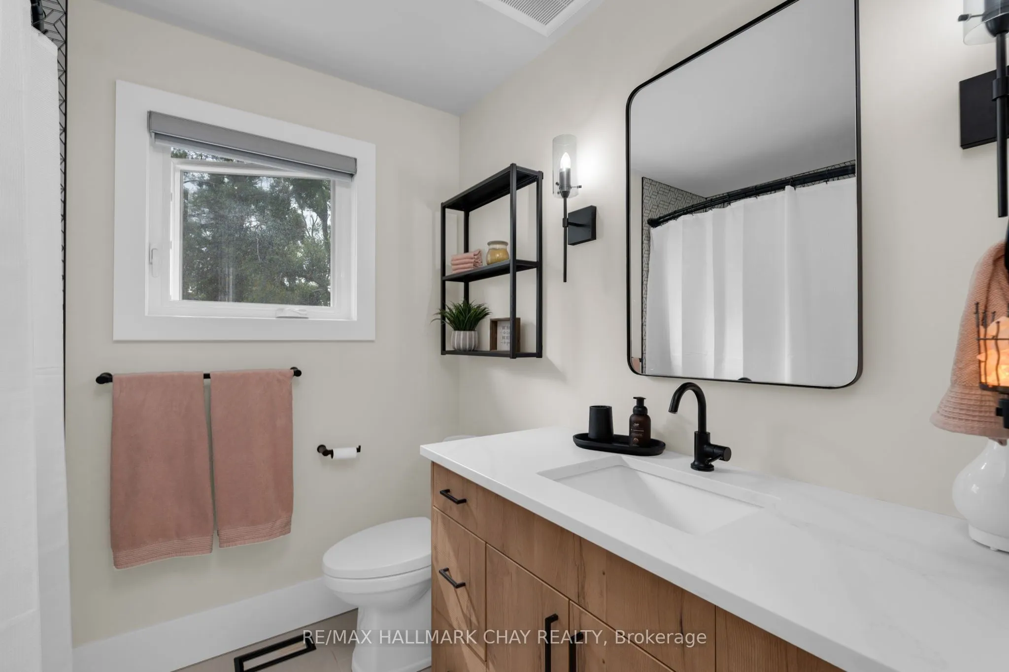 3 Heatherwood Drive