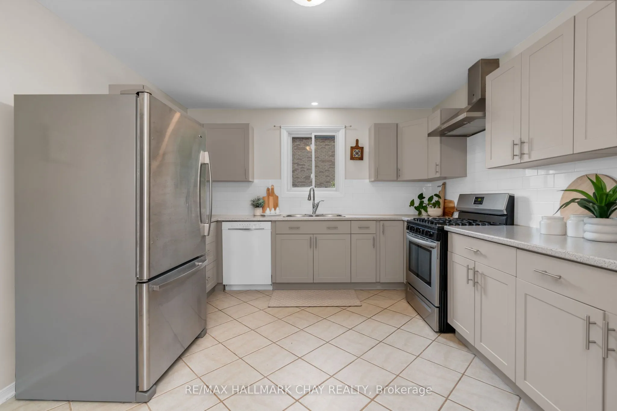 294 Hickling Trail