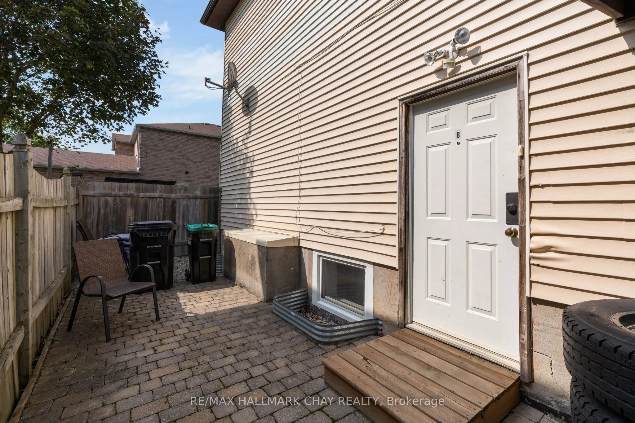 294 Hickling Trail