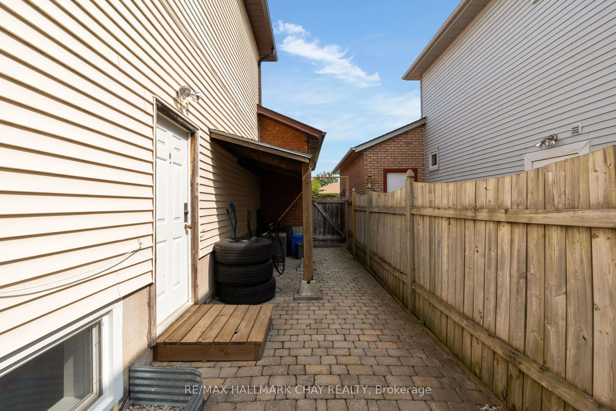 294 Hickling Trail