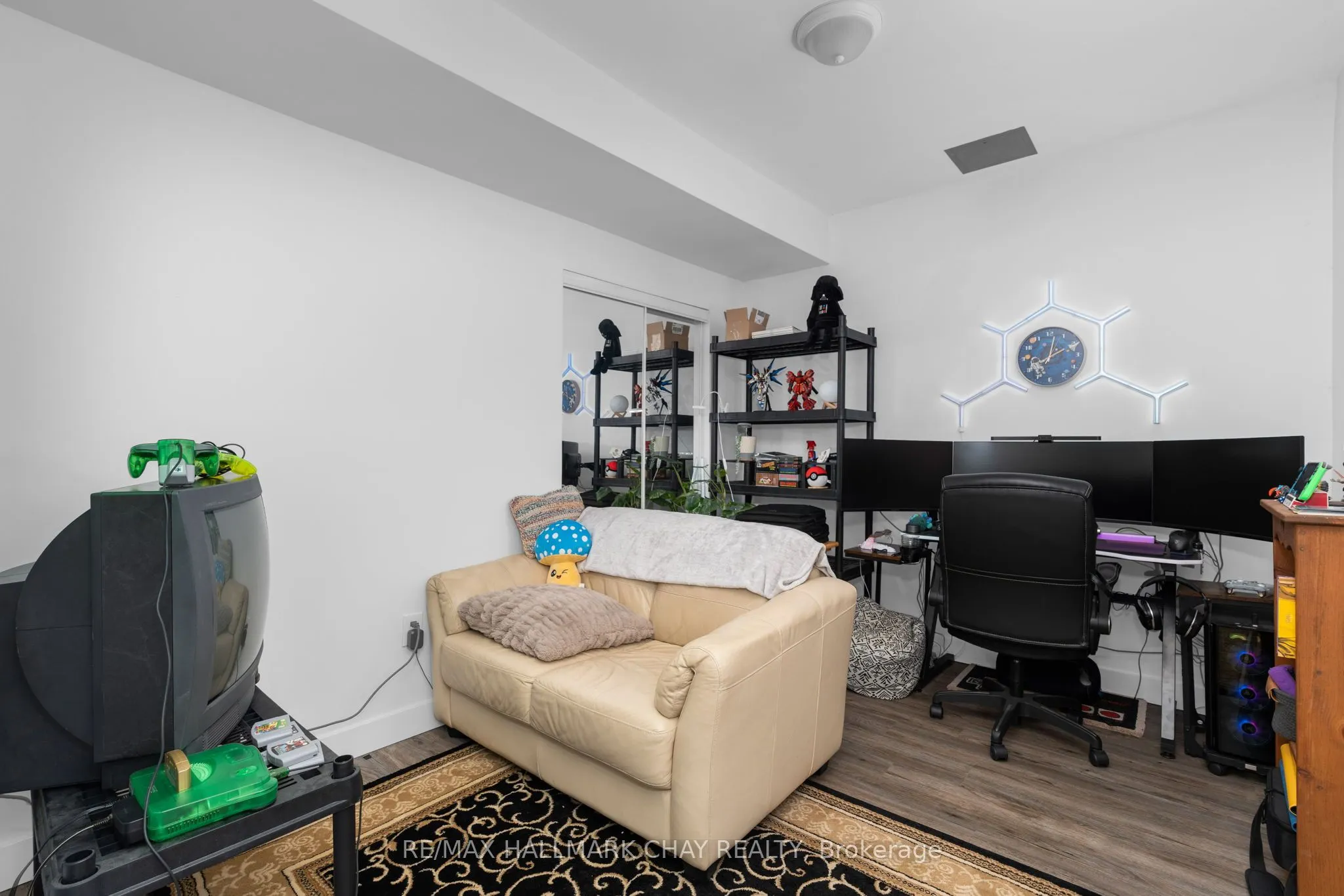 294 Hickling Trail