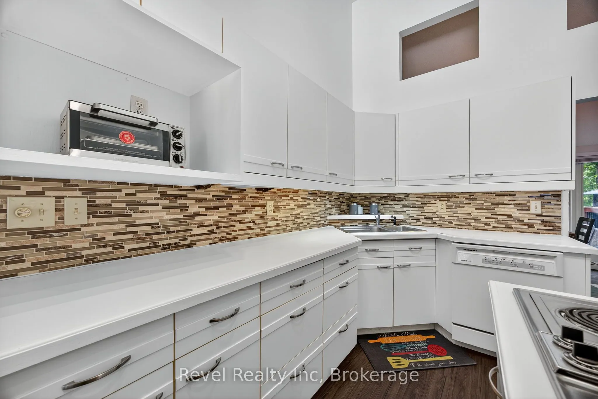 78 FOREST Circle