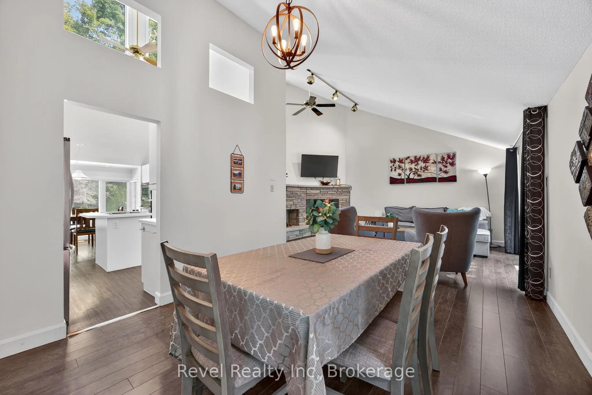 78 FOREST Circle