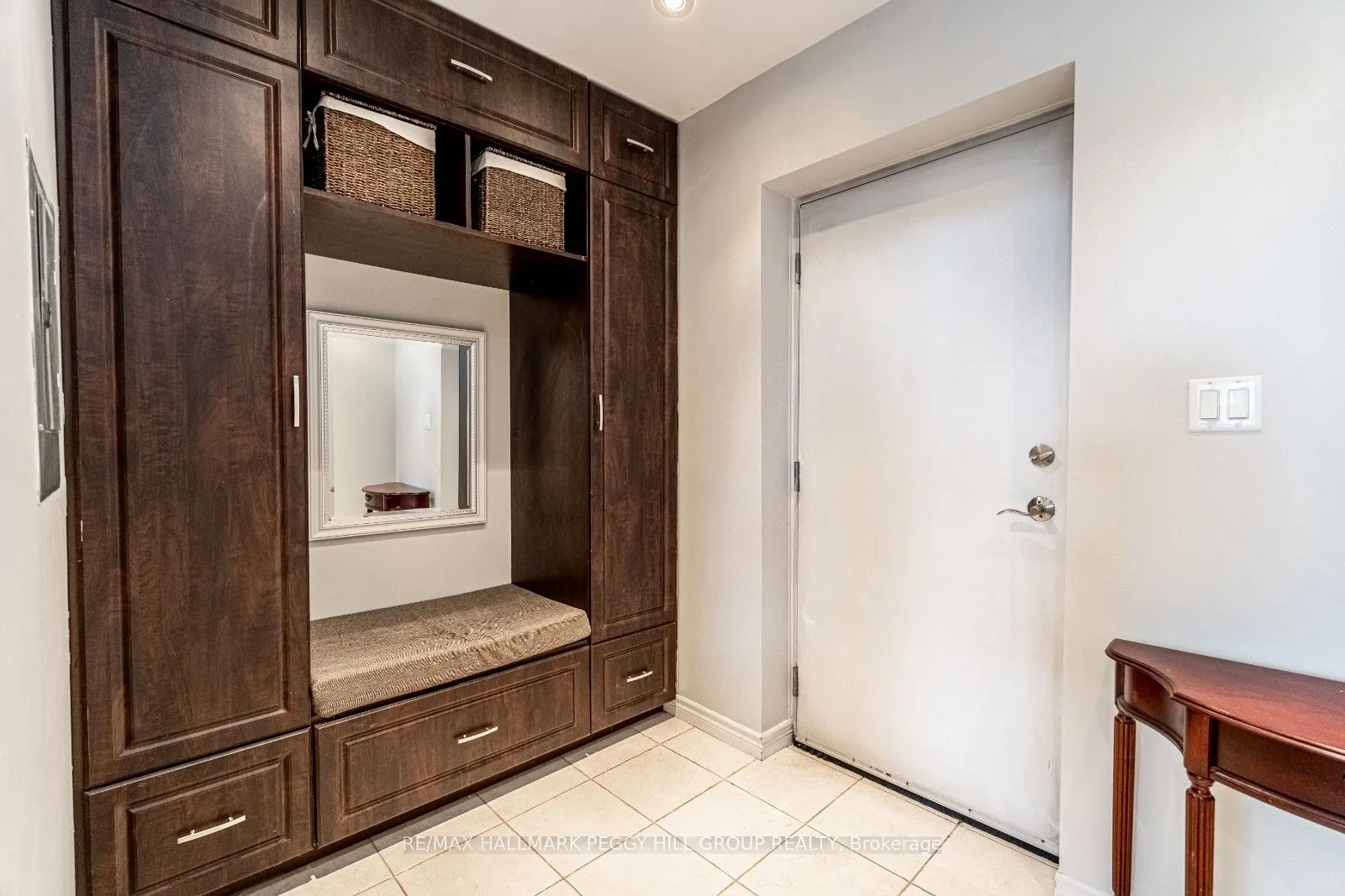 6 Victoria Street, #7