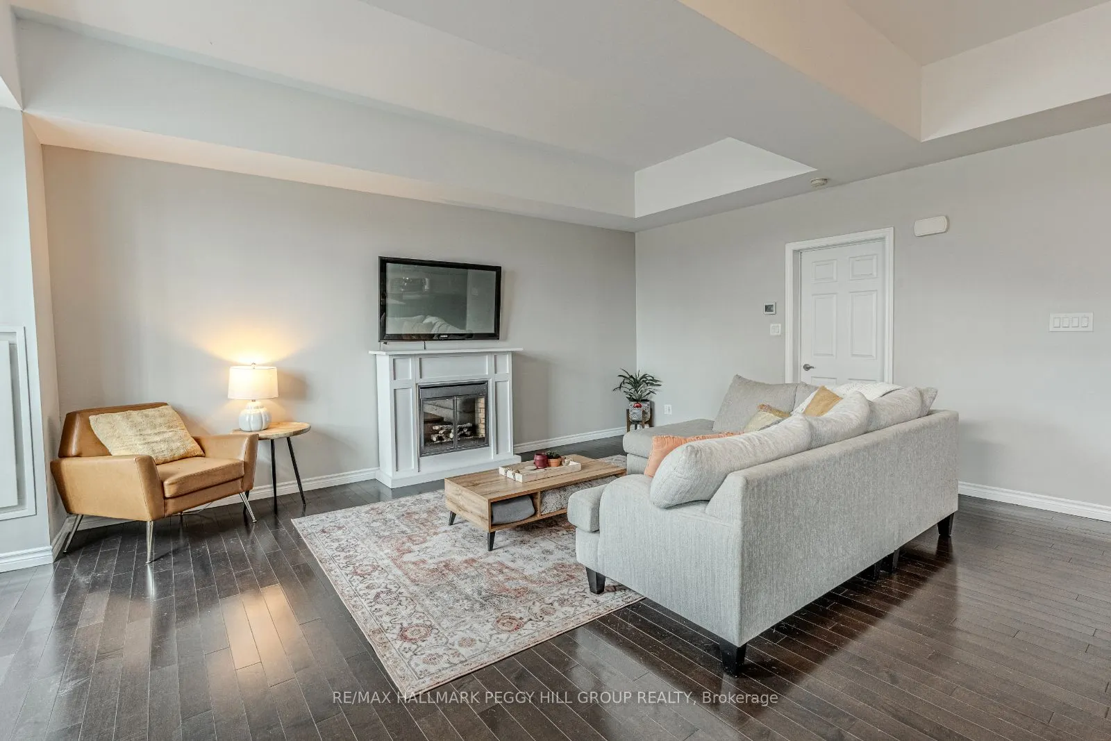 6 Victoria Street, #7