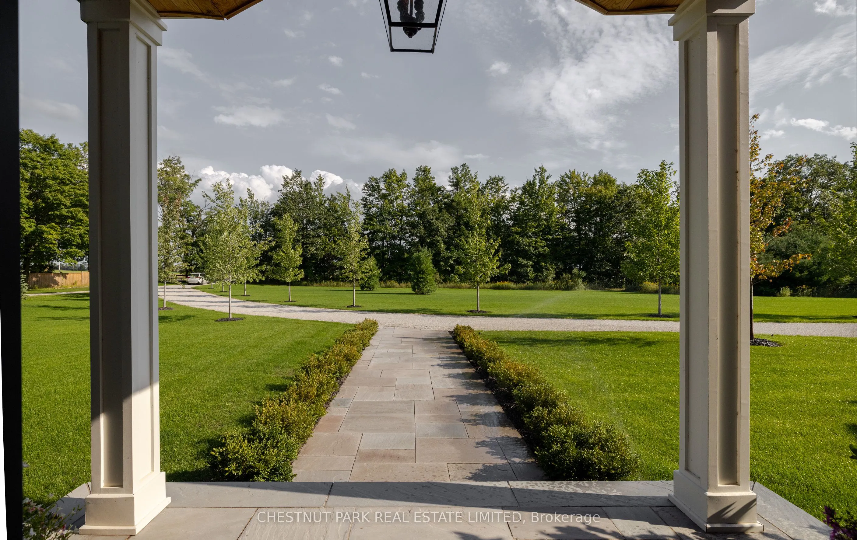 1052 Rainbow Valley Road W