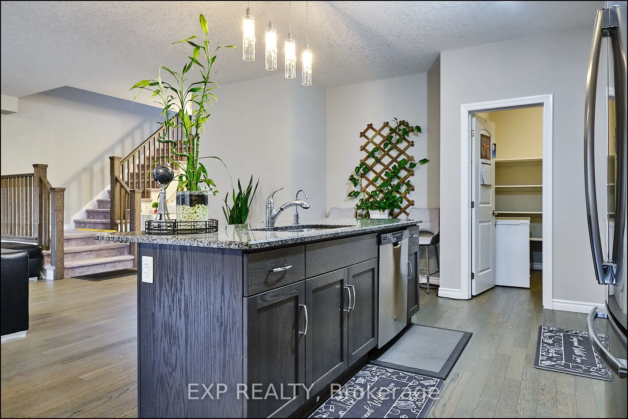 967 Wright Drive, #Upper