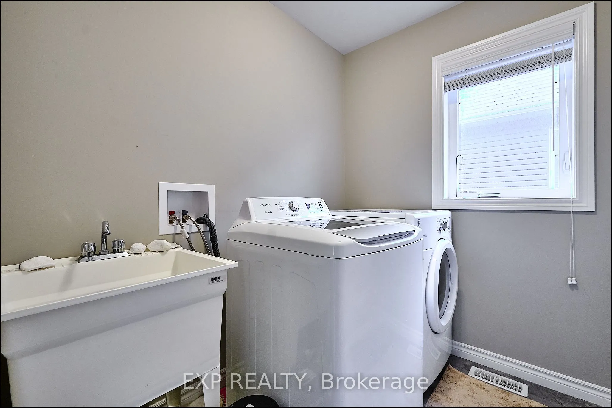 967 Wright Drive, #Upper