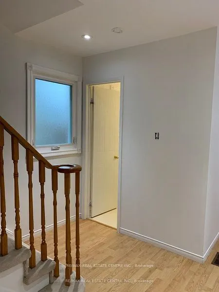 14 Lindsay Court