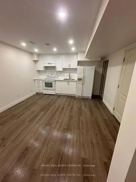14 Lindsay Court