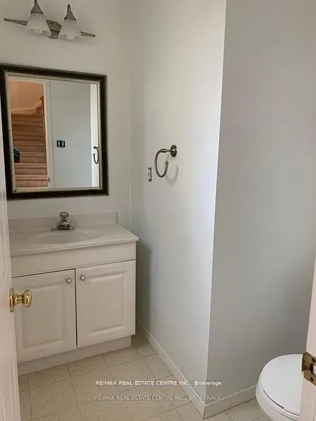 14 Lindsay Court